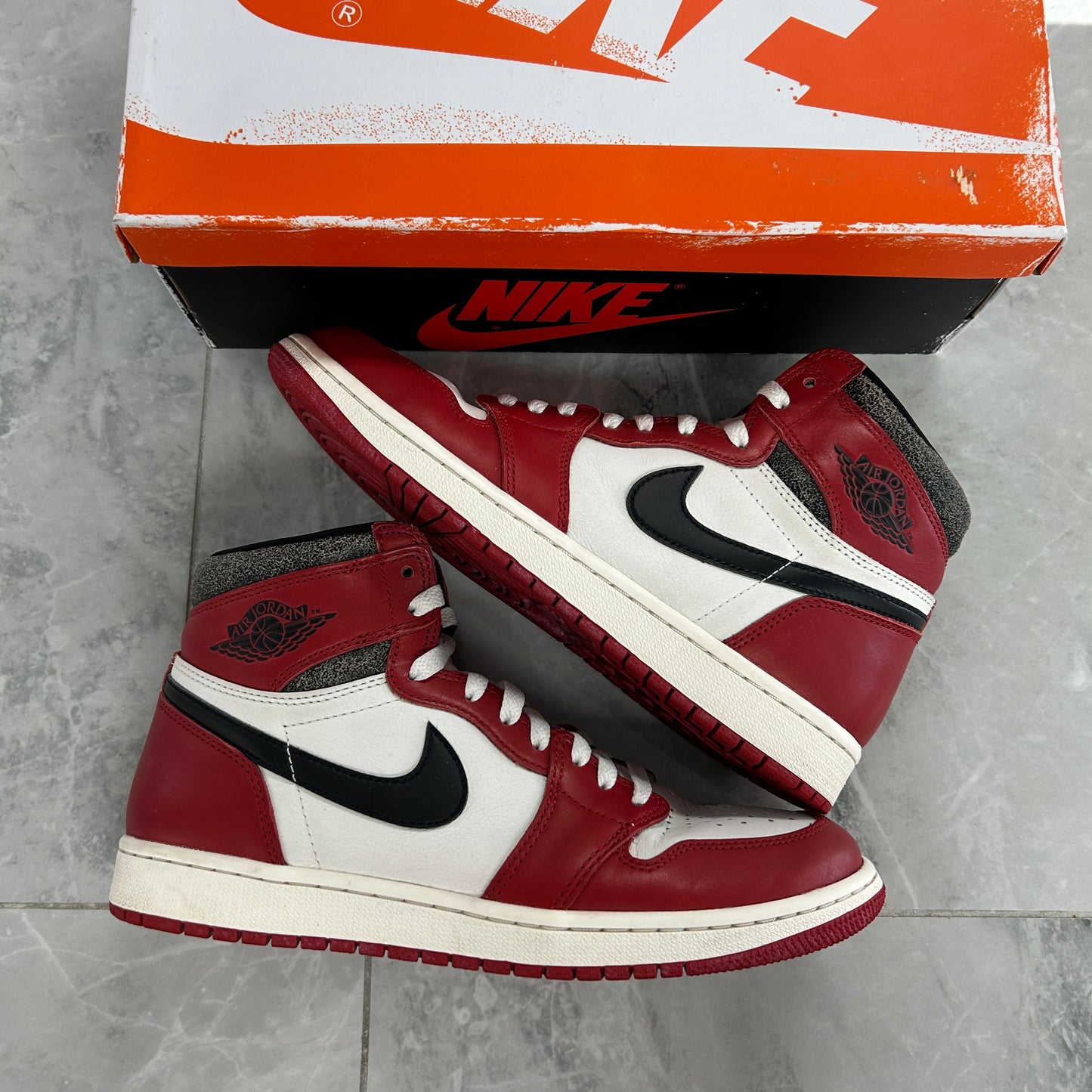 Air Jordan 1 Retro High OG Chicago Lost & Found (USED)