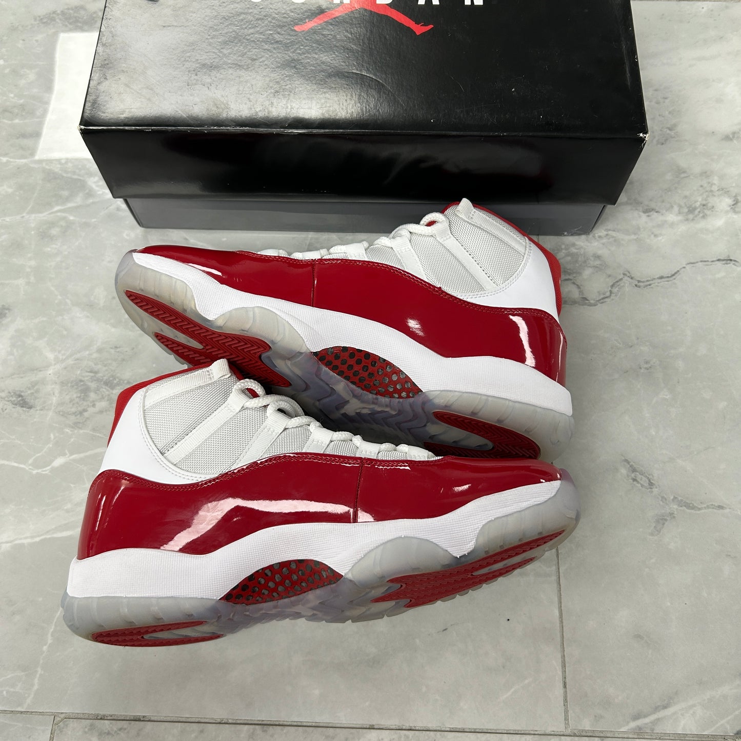 Jordan 11 Retro Cherry (2022) (USED)