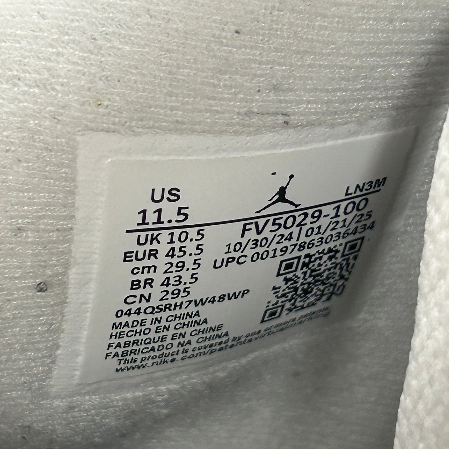 Jordan 4 Retro White Cement (USED)(SZ 11.5M)