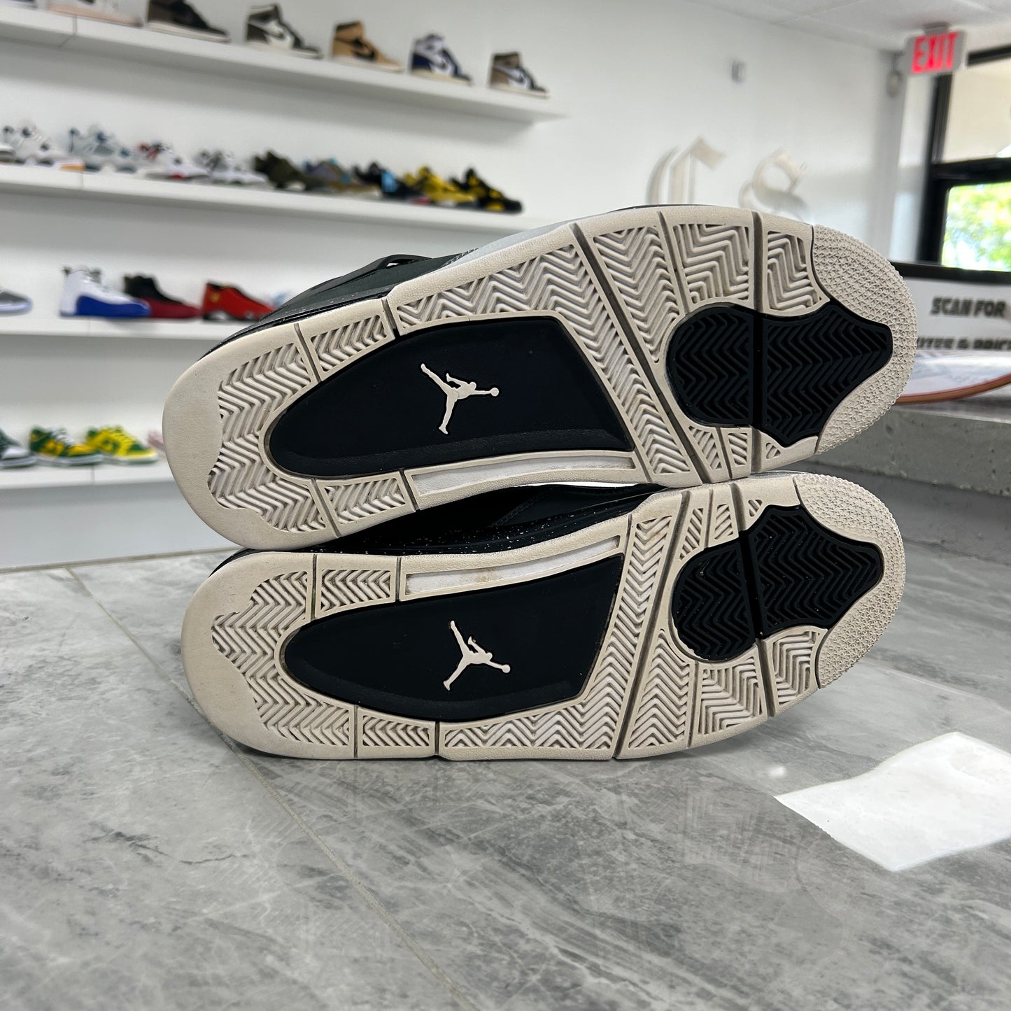 Air Jordan 4 Retro 'Fear' 2024 (USED)