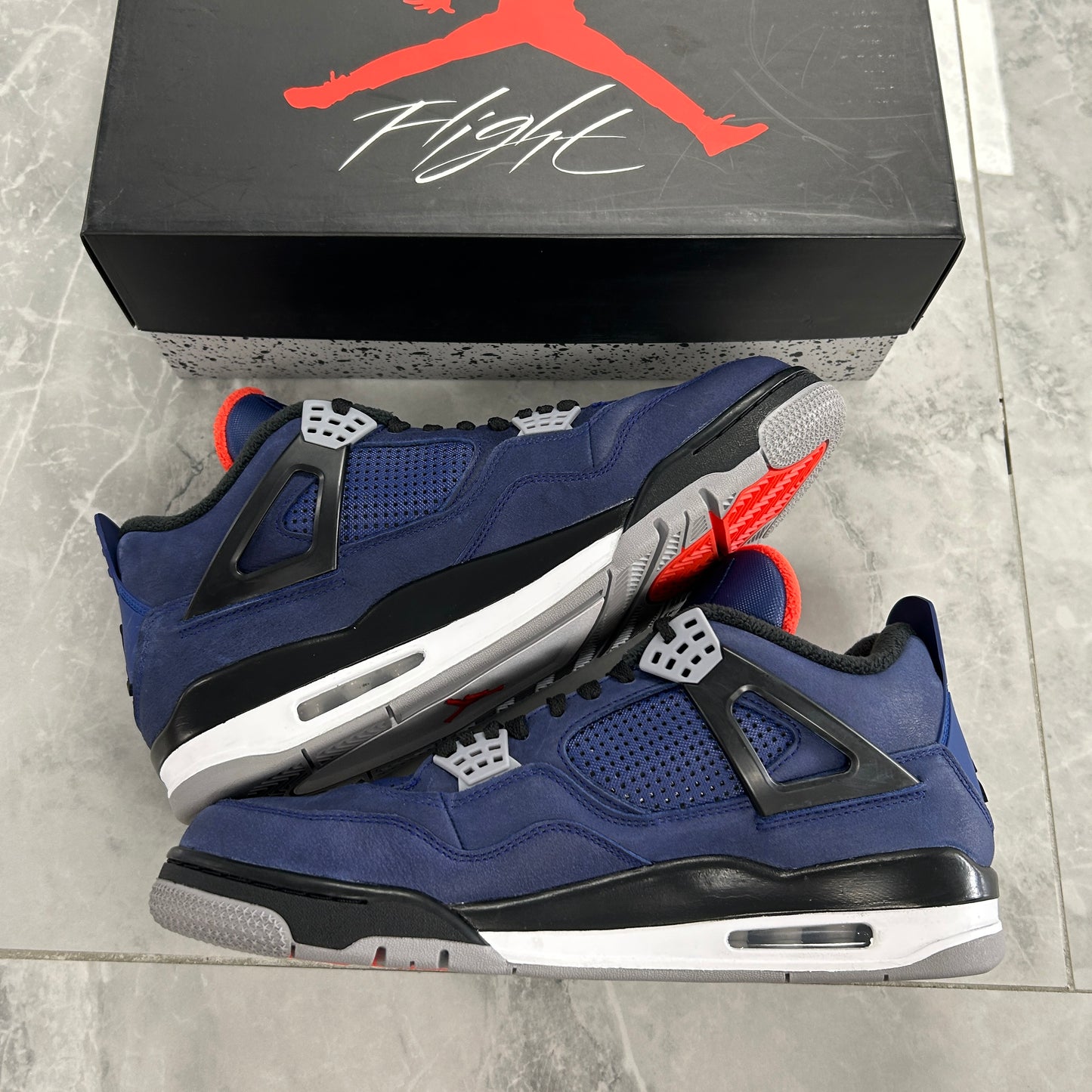 Air Jordan 4 Retro Winter Loyal
Blue (Used)