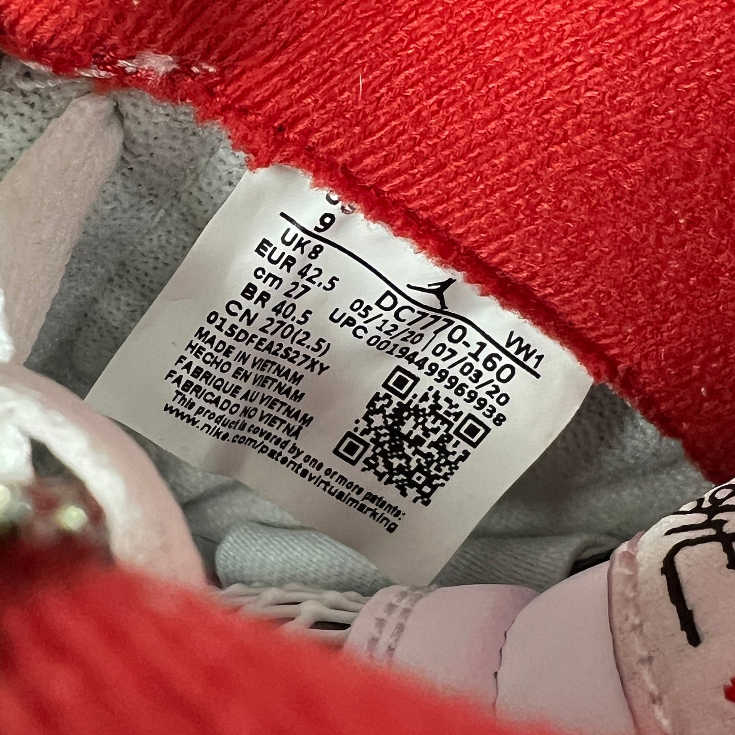 Air Jordan 4 Retro OG Fire Red
2020 (USED)