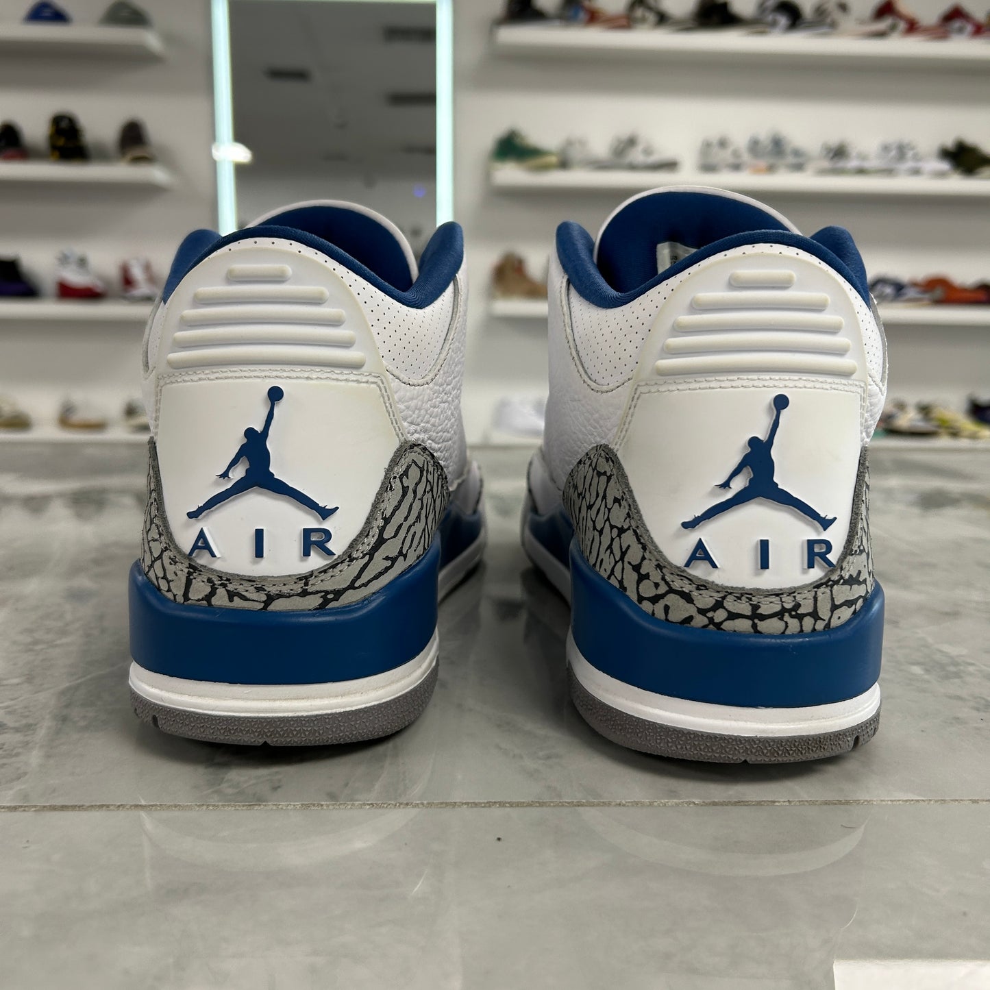 Air Jordan 3 Retro Washington
Wizards (USED)