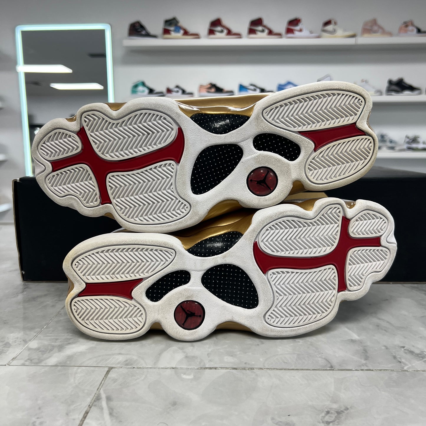 Jordan Defining Moments Pack Last Shot 13/14 (USED)