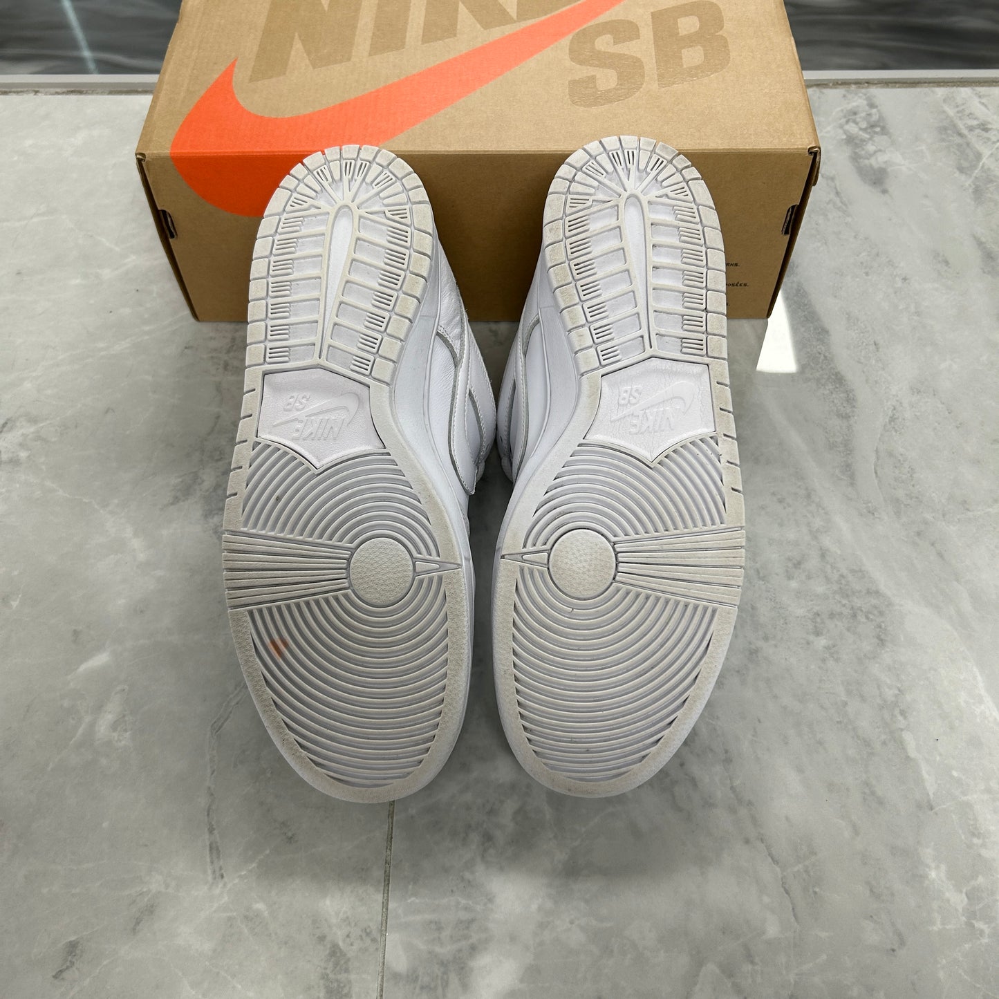 Nike SB Dunk Low Pro Triple White (USED)