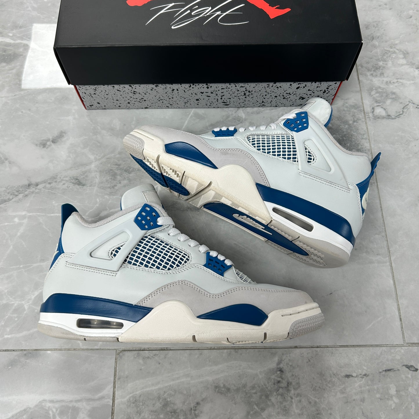 Air Jordan 4 Retro Military Blue
2024 (USED)