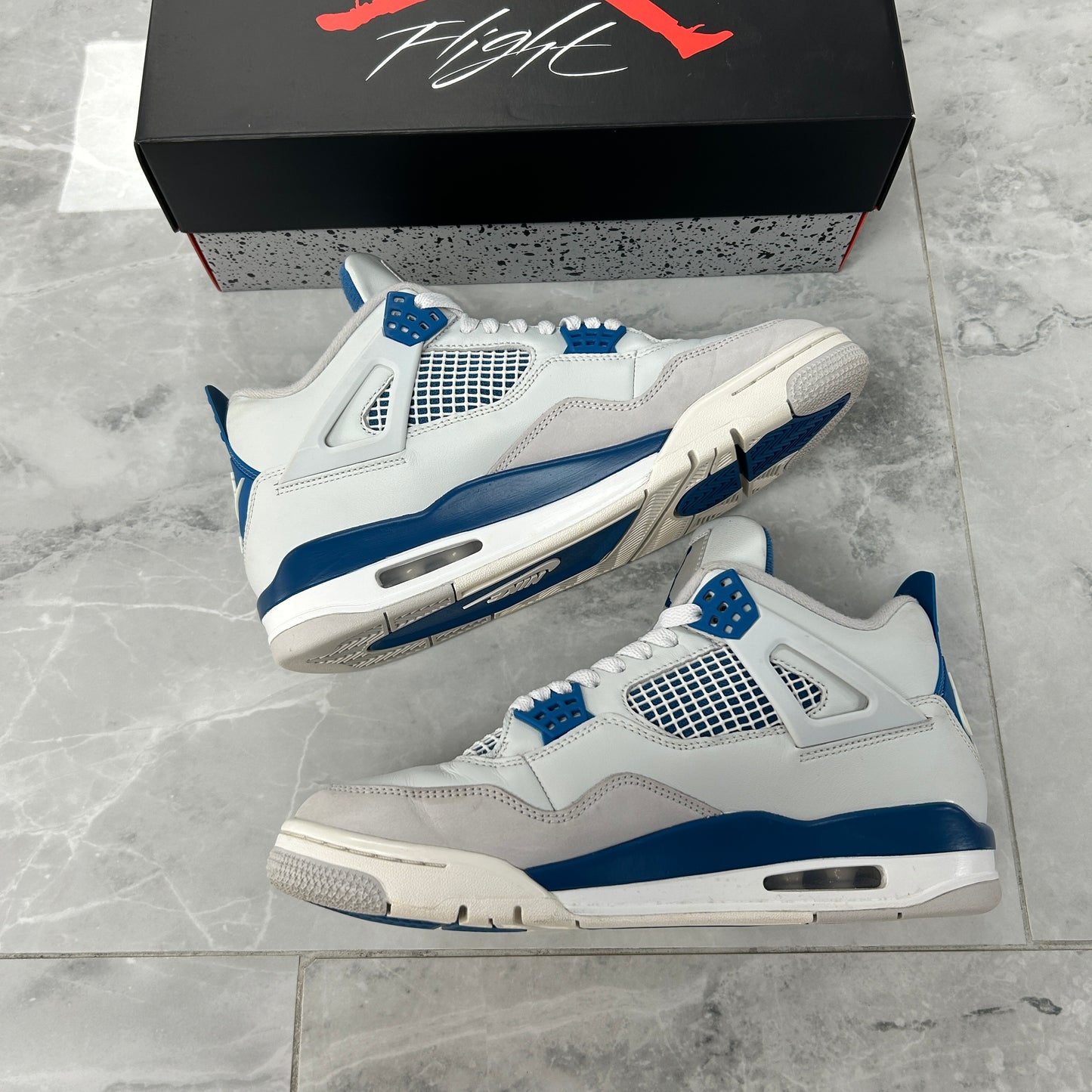 Air Jordan 4 Retro Military Blue
2024 (USED)