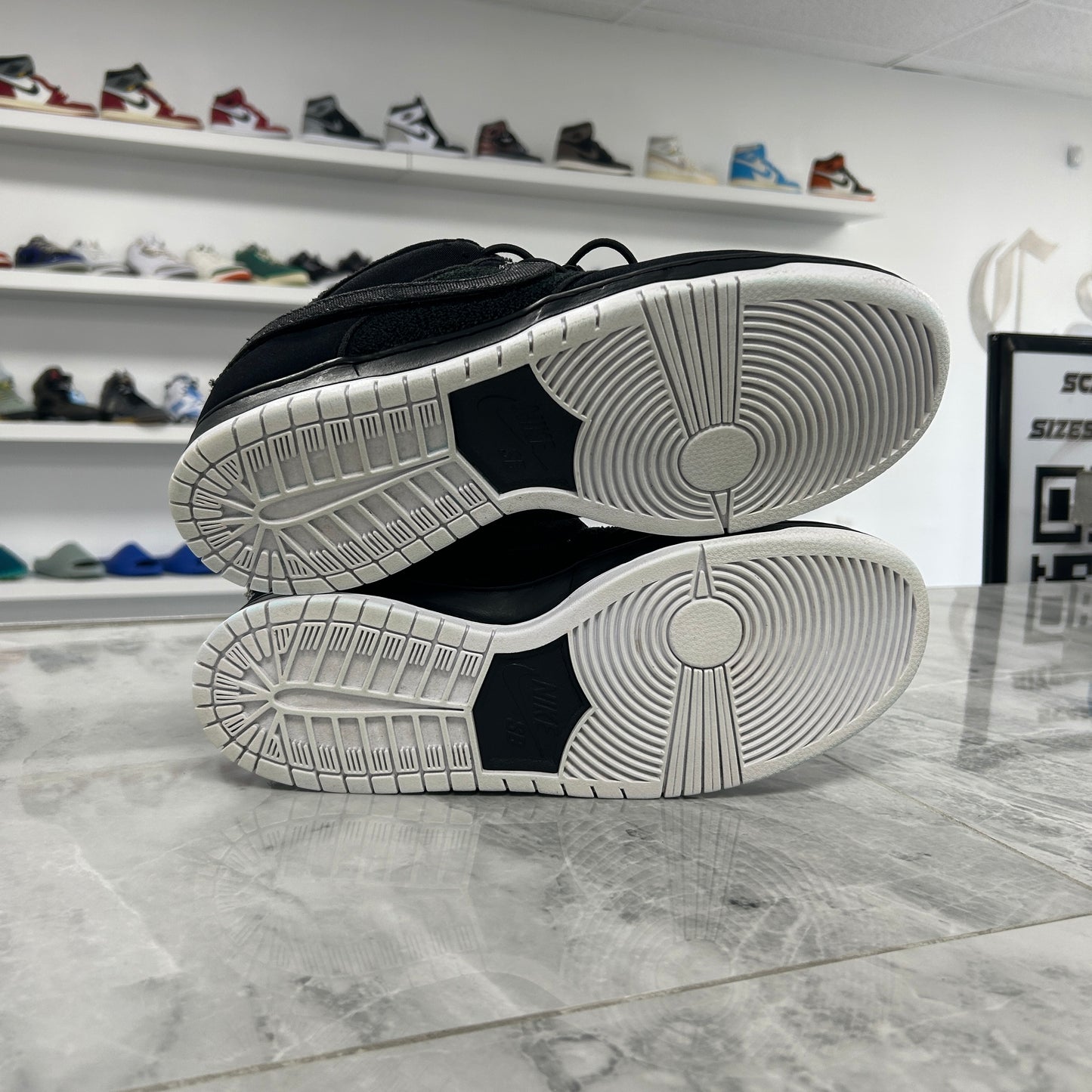 Nike SB Dunk Low Gnarhunters (USED NO BOX)
