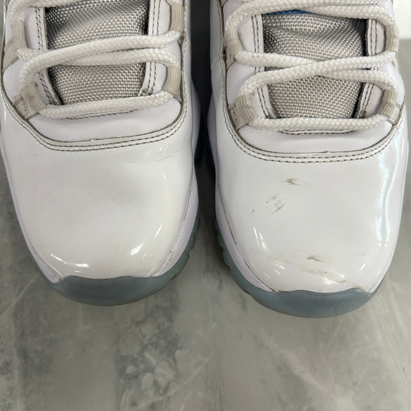 Jordan 11 Retro Legend Blue (2024) (USED NO BOX)