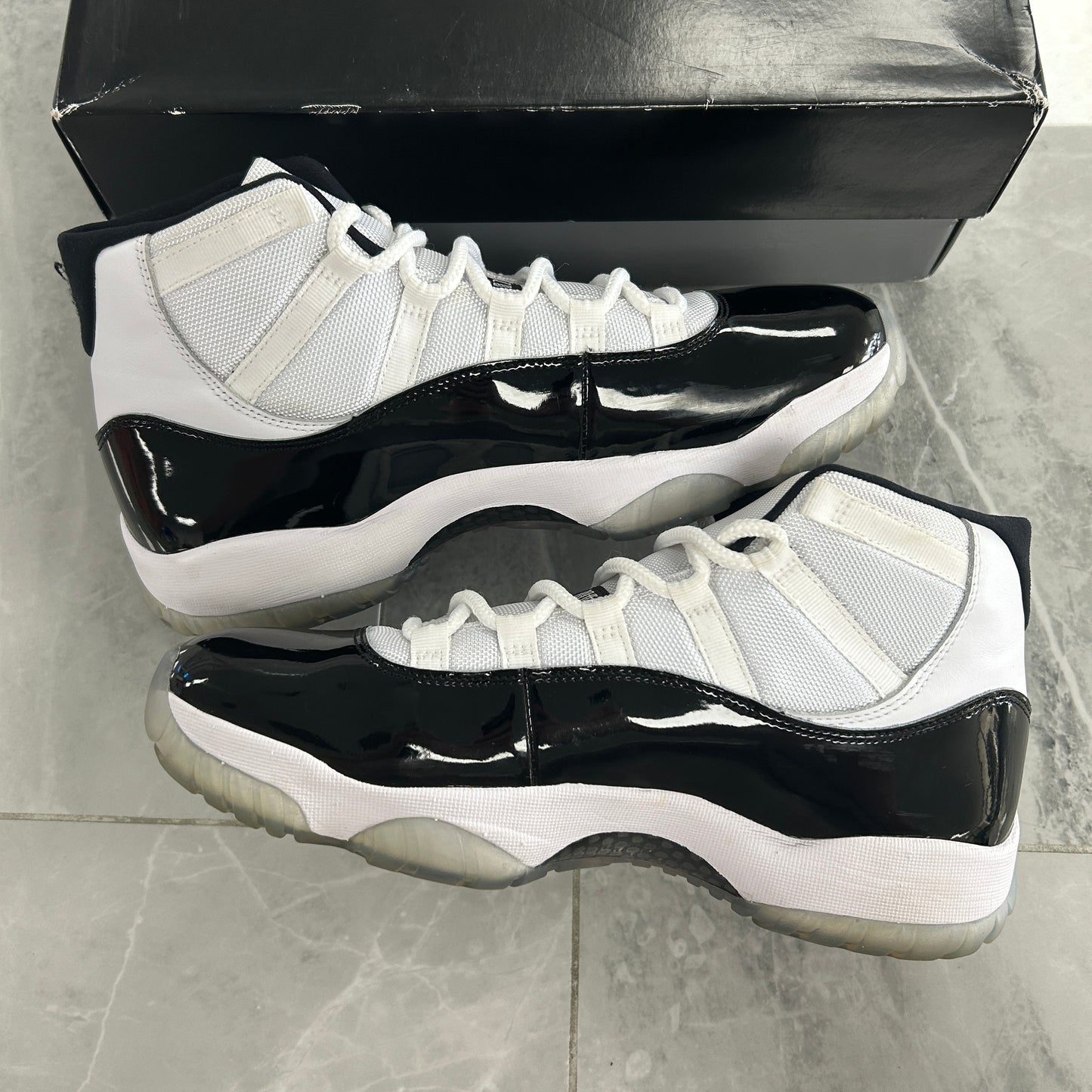 Jordan 11 Retro Concord (2018)(USED)