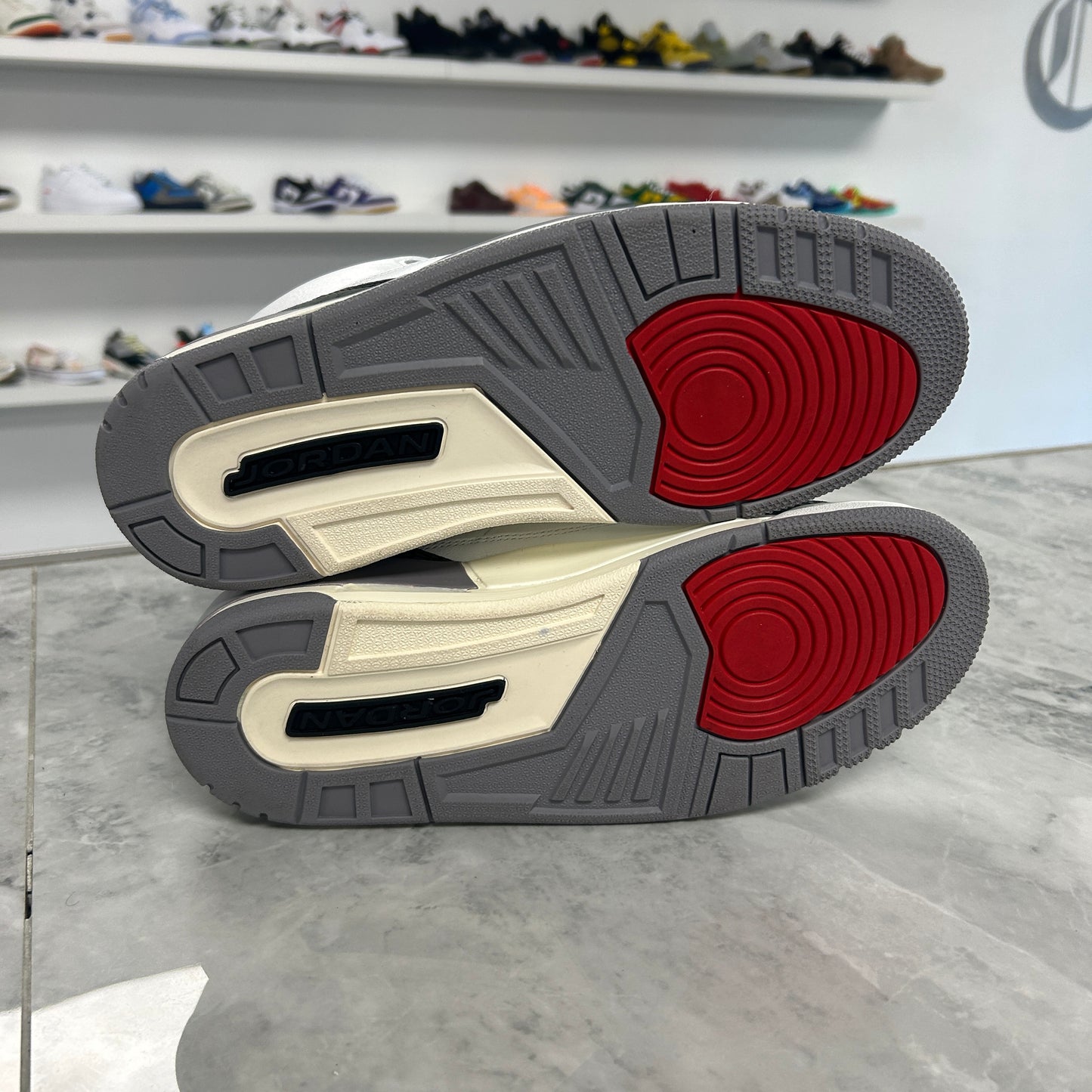 Air Jordan 3 Retro Cement Grey (USED)