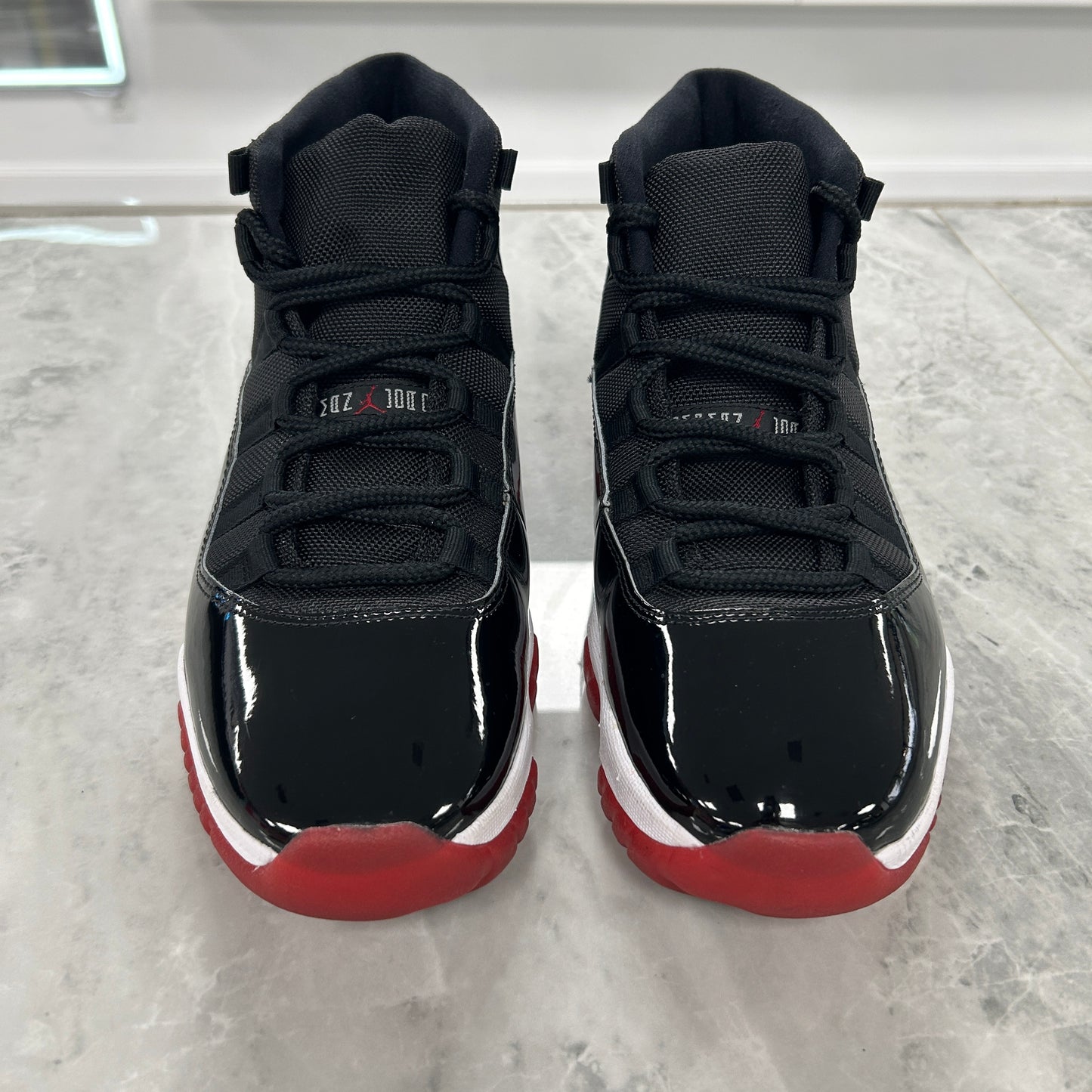 Air Jordan 11 Retro Bred 2019 (USED NO BOX)