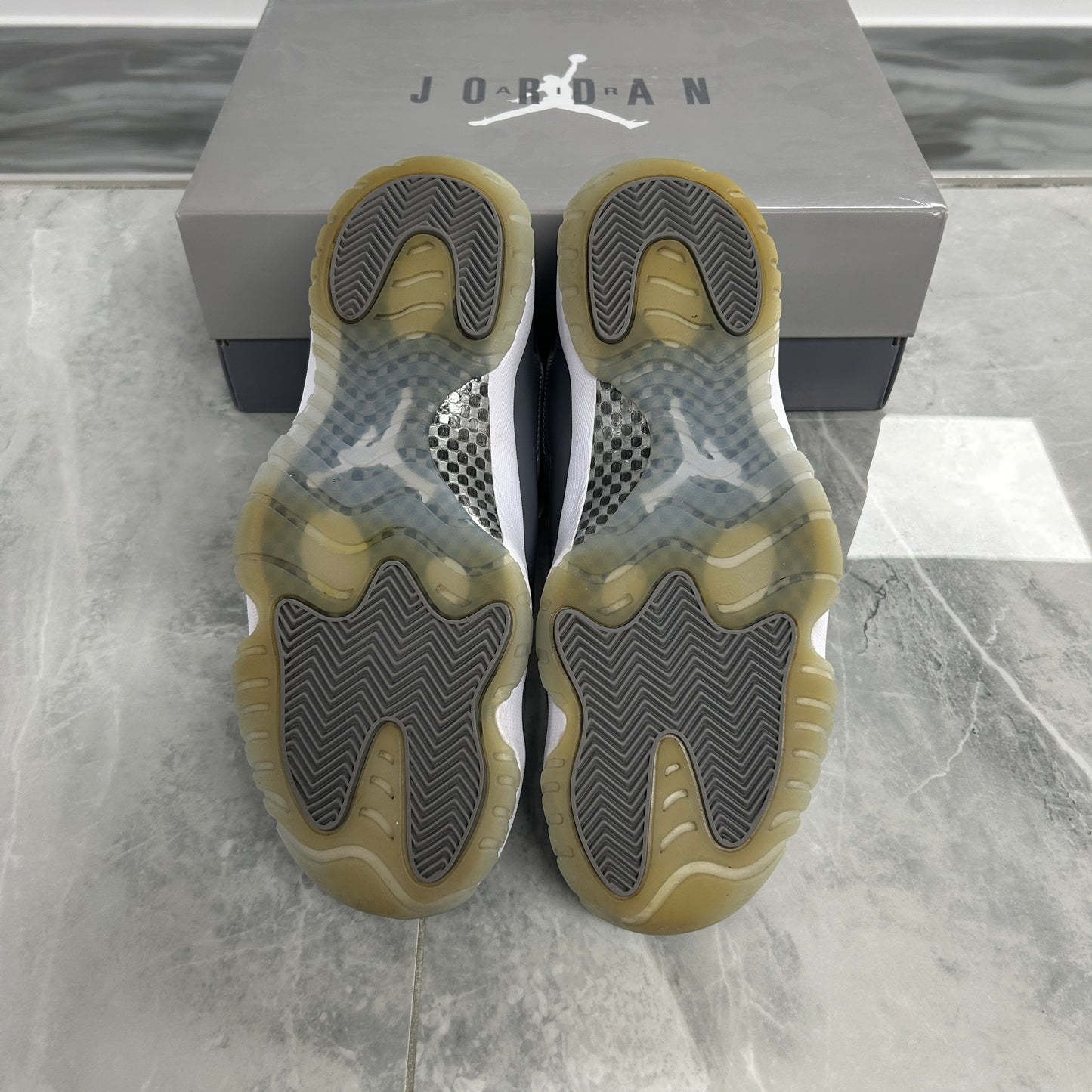 Jordan 11 Retro Cool Grey (2021) (USED)