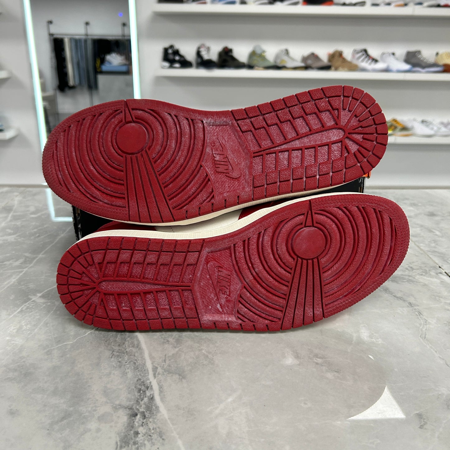 Jordan 1 Retro High OG Chicago Lost and Found (Used)