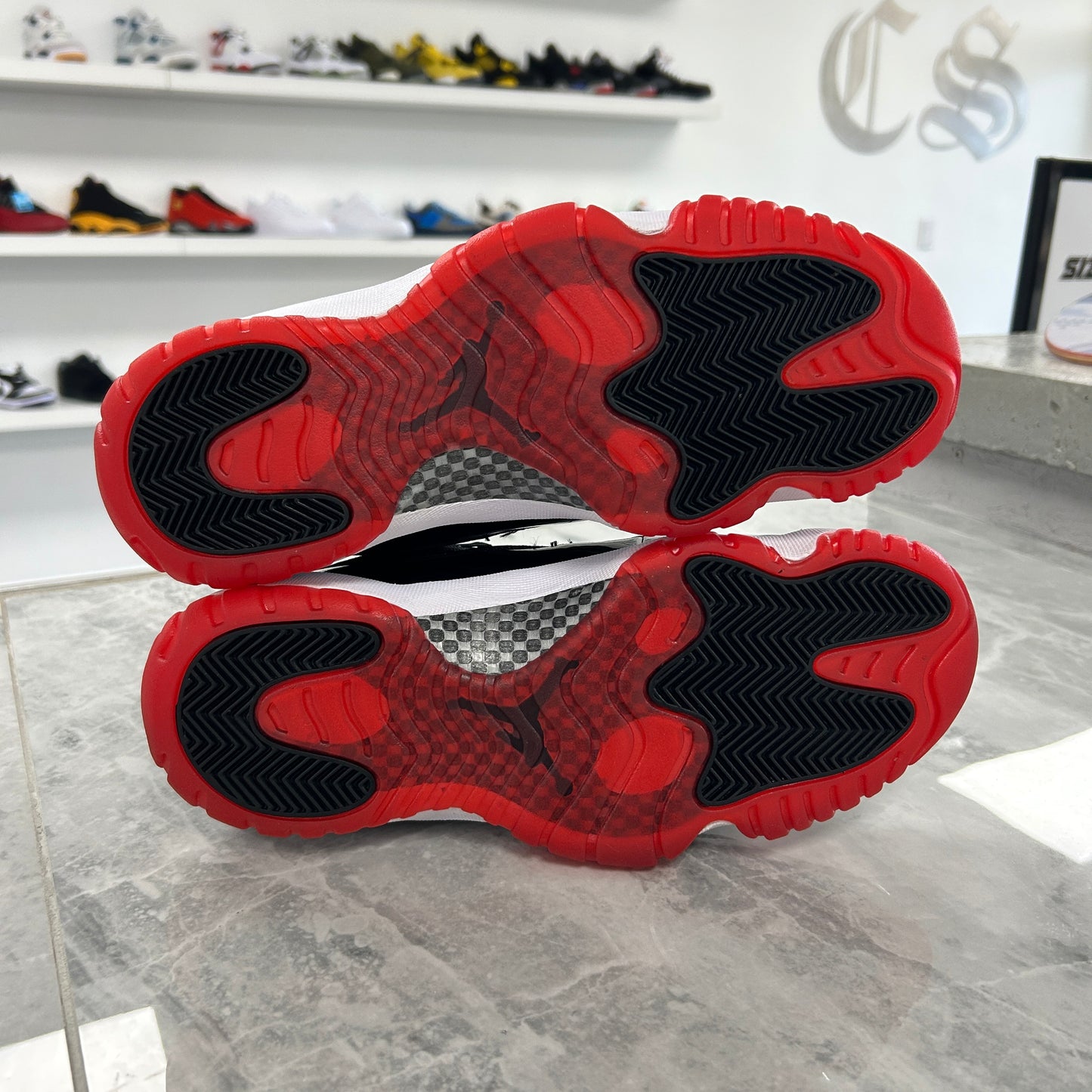 Air Jordan 11 Retro Low Bred 2015 (Used)