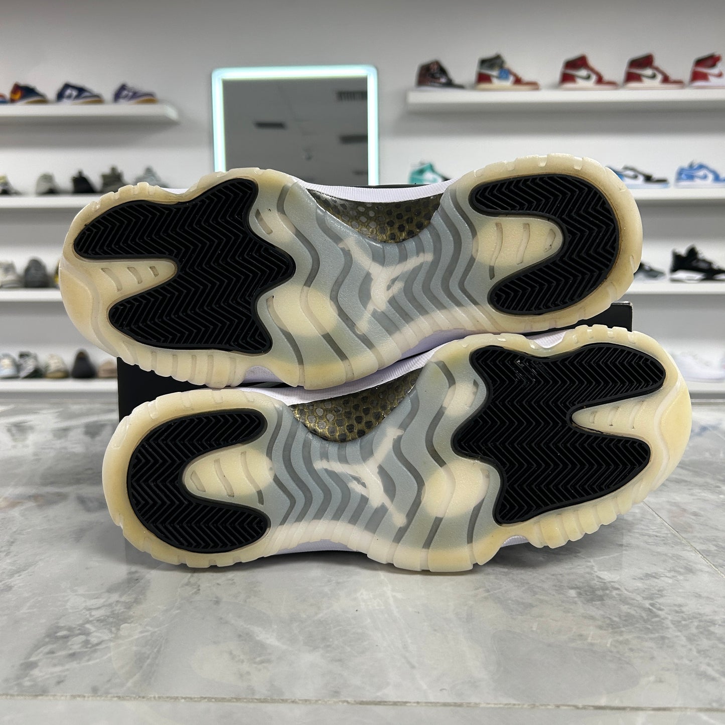 Jordan 11 Retro DMP Gratitude (2023)(Used)