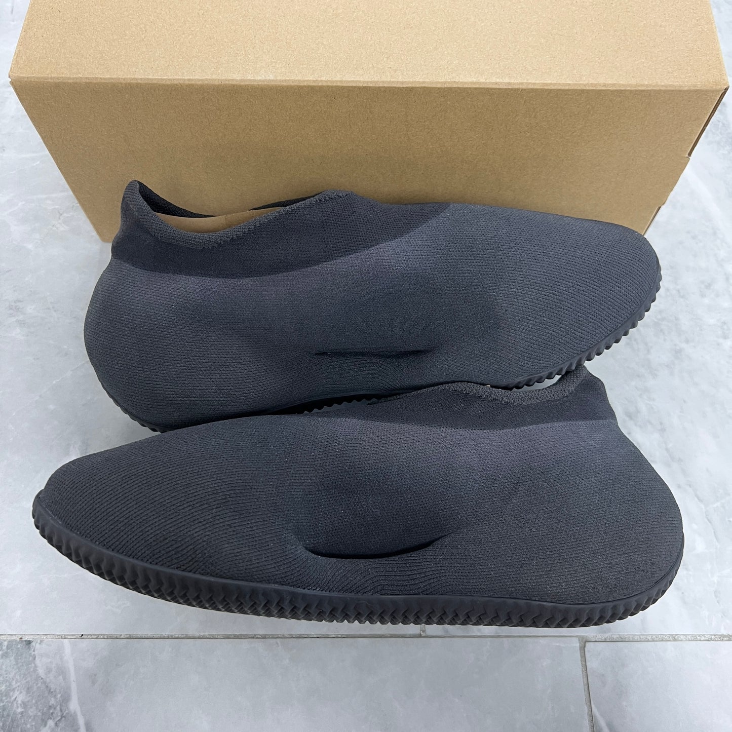 Adidas Yeezy Knit RNR Fade Onyx (Used)