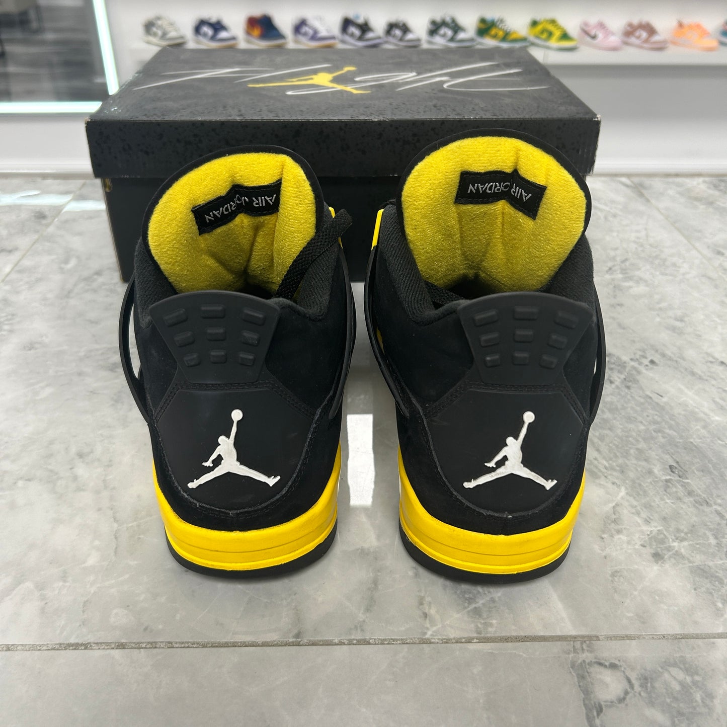 Jordan 4 Retro Thunder (2023)(USED)