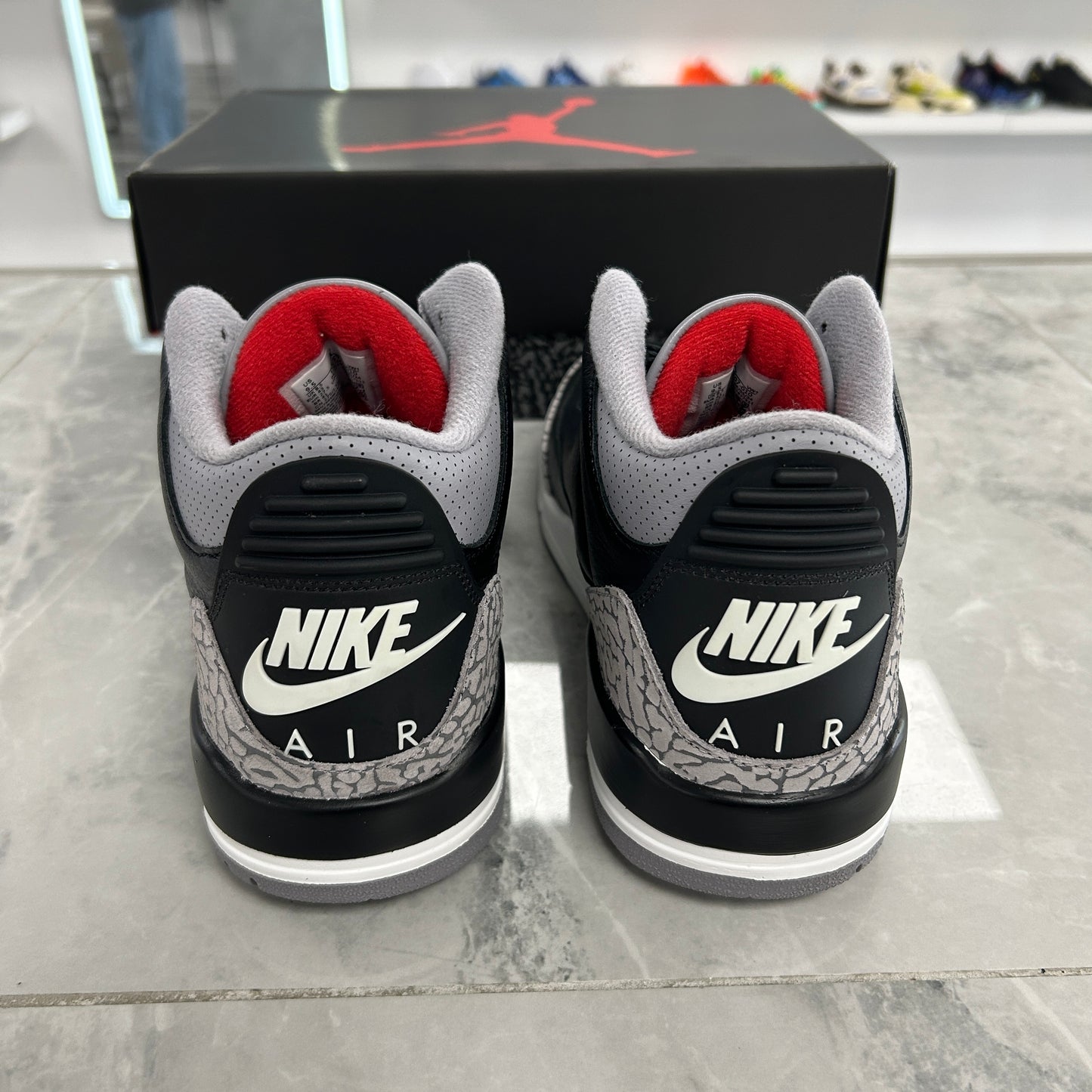 Air Jordan 3 Retro OG 'Black
Cement' 2024 (USED)