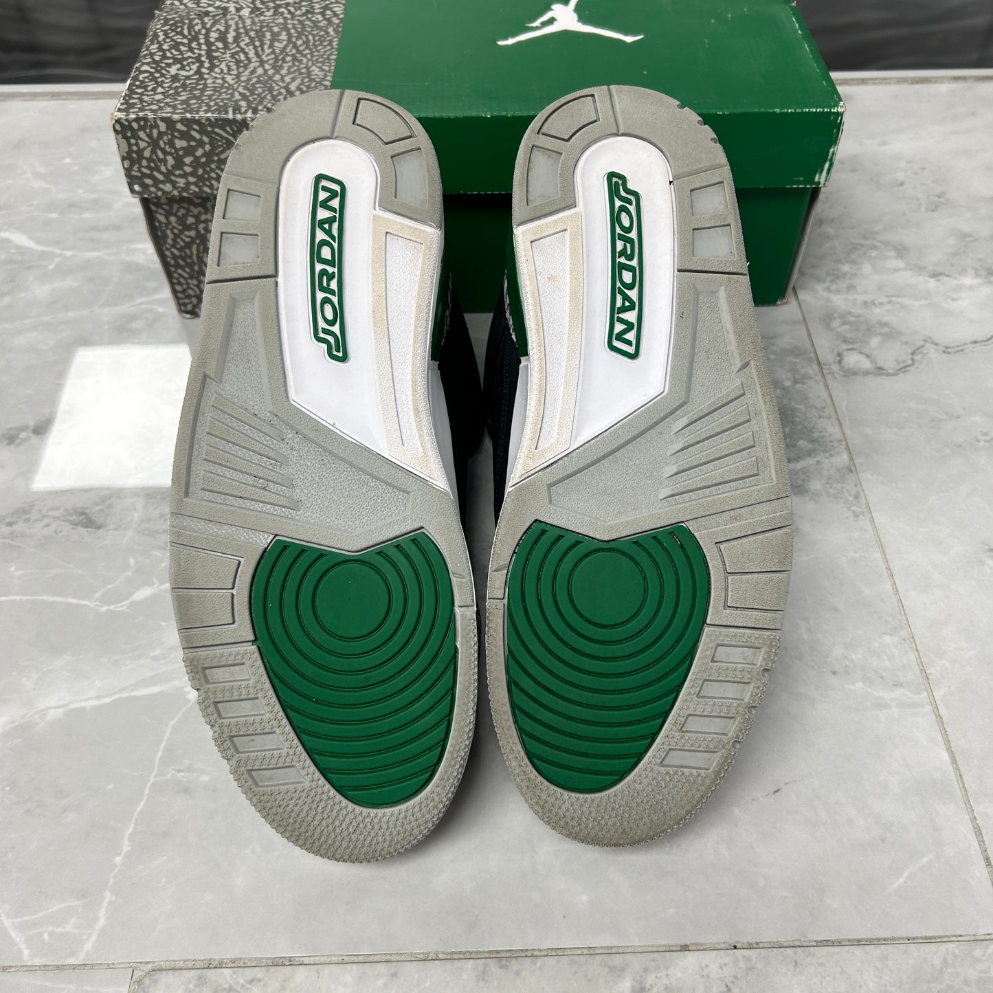 Air Jordan 3 Retro Pine Green (USED)