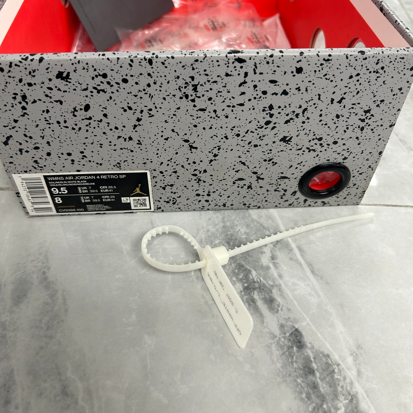 Jordan 4 Retro Off-White Sail (USED)