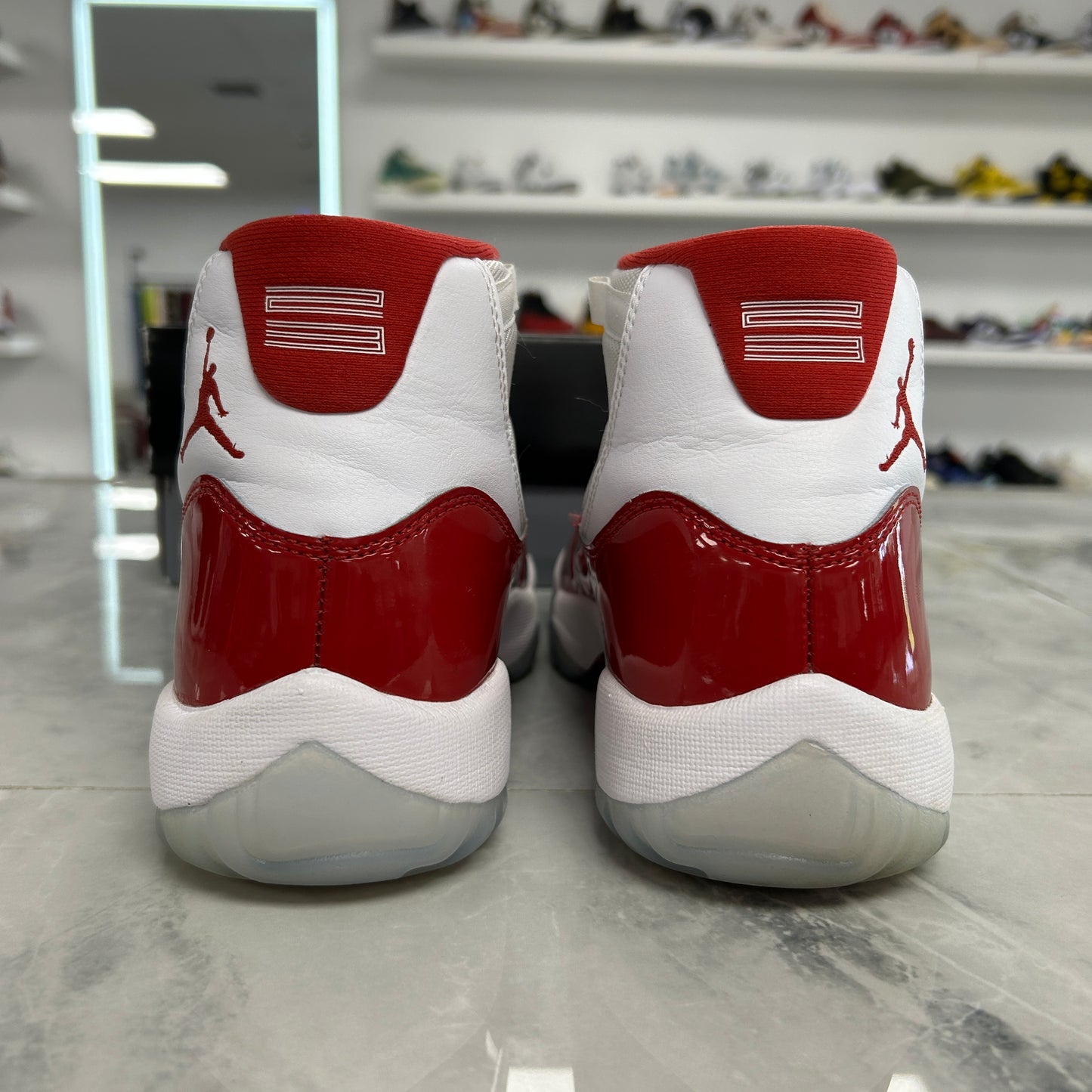 Air Jordan 11 Retro Cherry (USED)