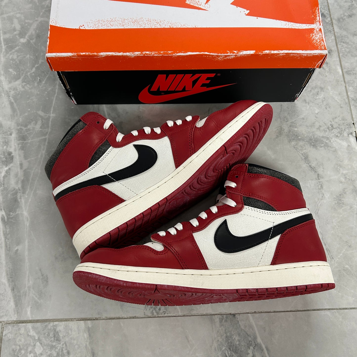 Jordan 1 Retro High OG Chicago Lost and Found (Used)