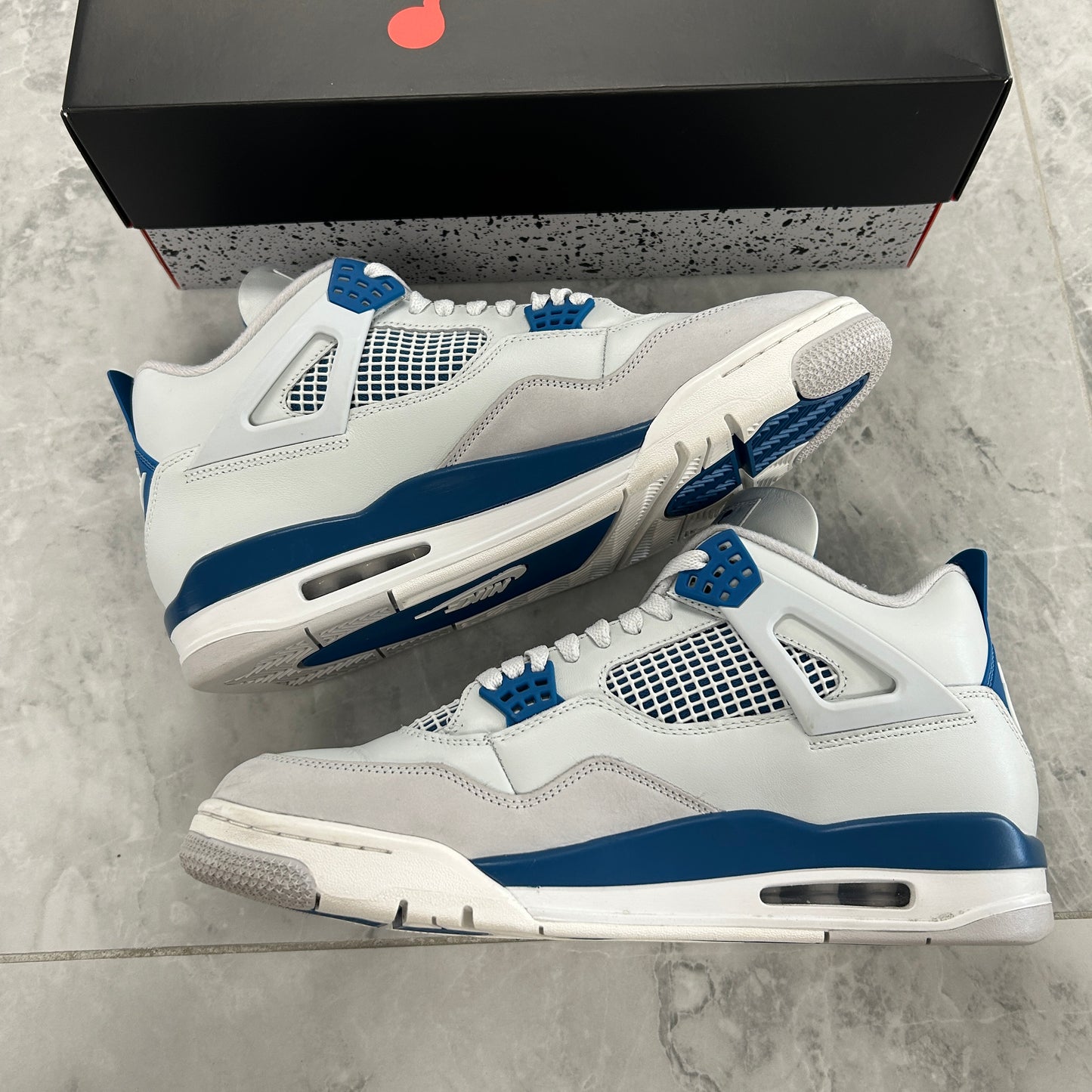 Air Jordan 4 Retro Military Blue
2024 (Used)