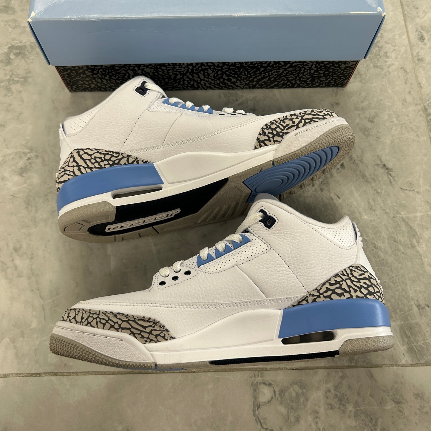 Air Jordan 3 Retro UNC (USED)