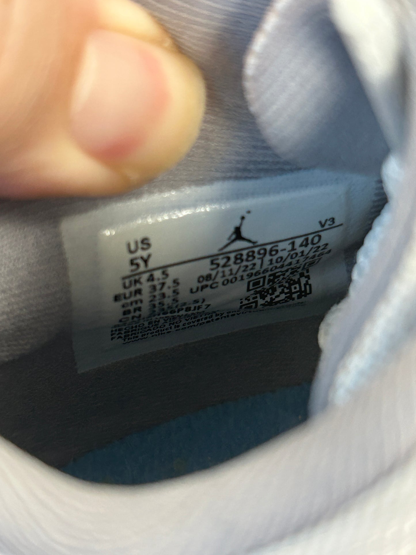 Jordan 11 Retro Low Cement Grey (USED NO BOX)