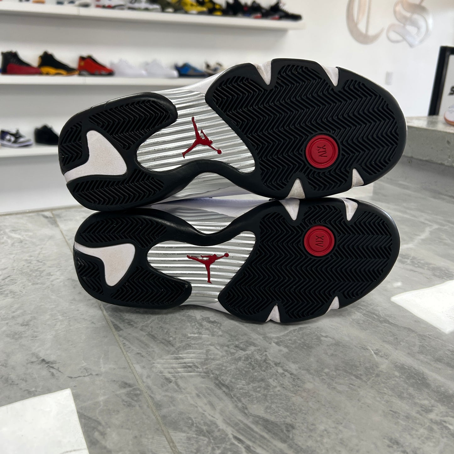 Air Jordan 14 Retro 'Black Toe' 2024 (USED)