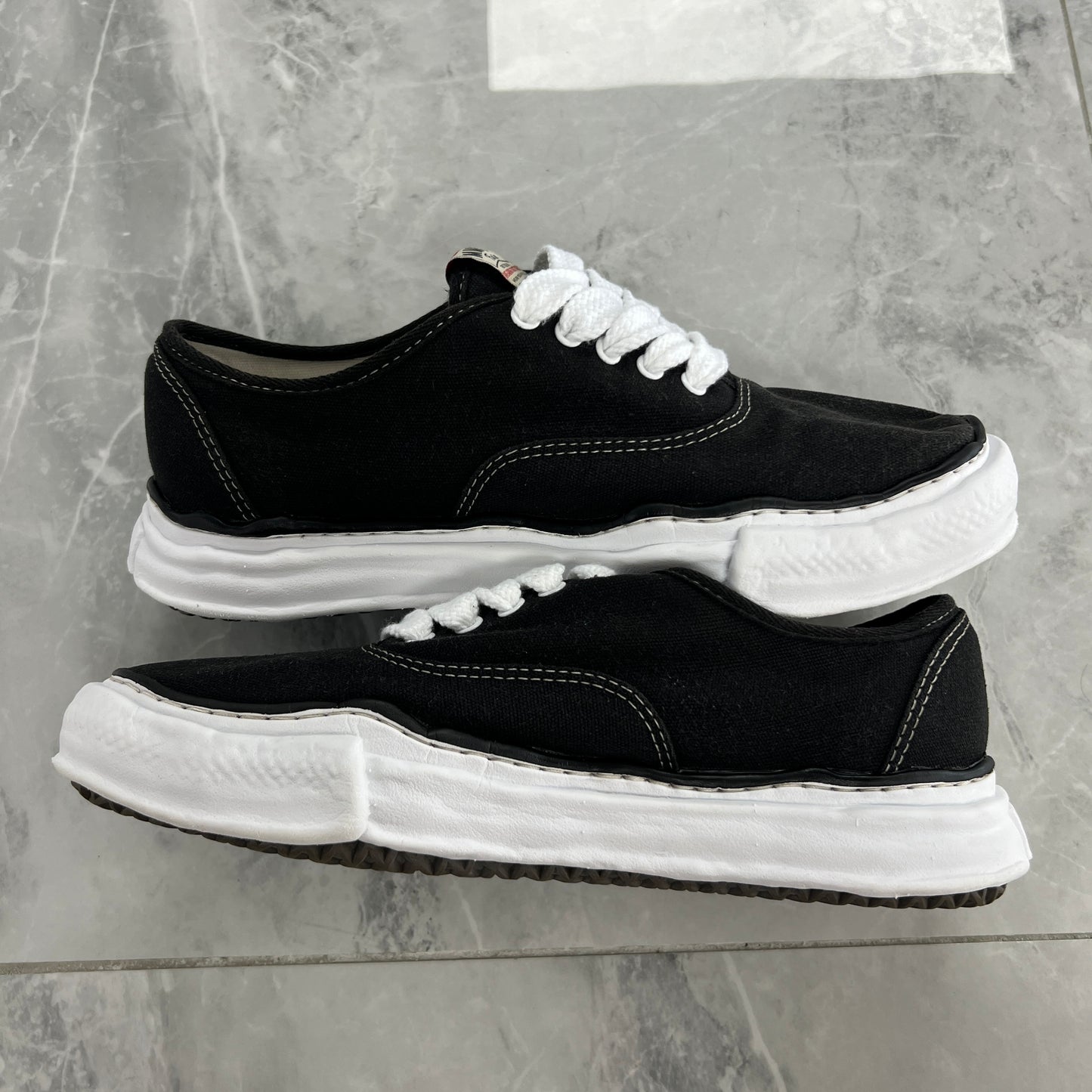Maison Mihara Yasuhiro Baker OG
Sole Canvas Low Black (Used)(No Box)