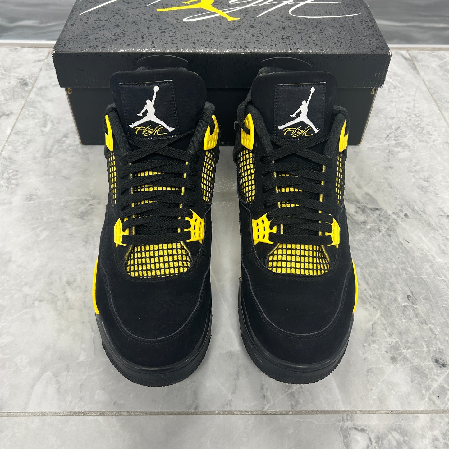 Jordan 4 Retro Thunder (2023)(USED)