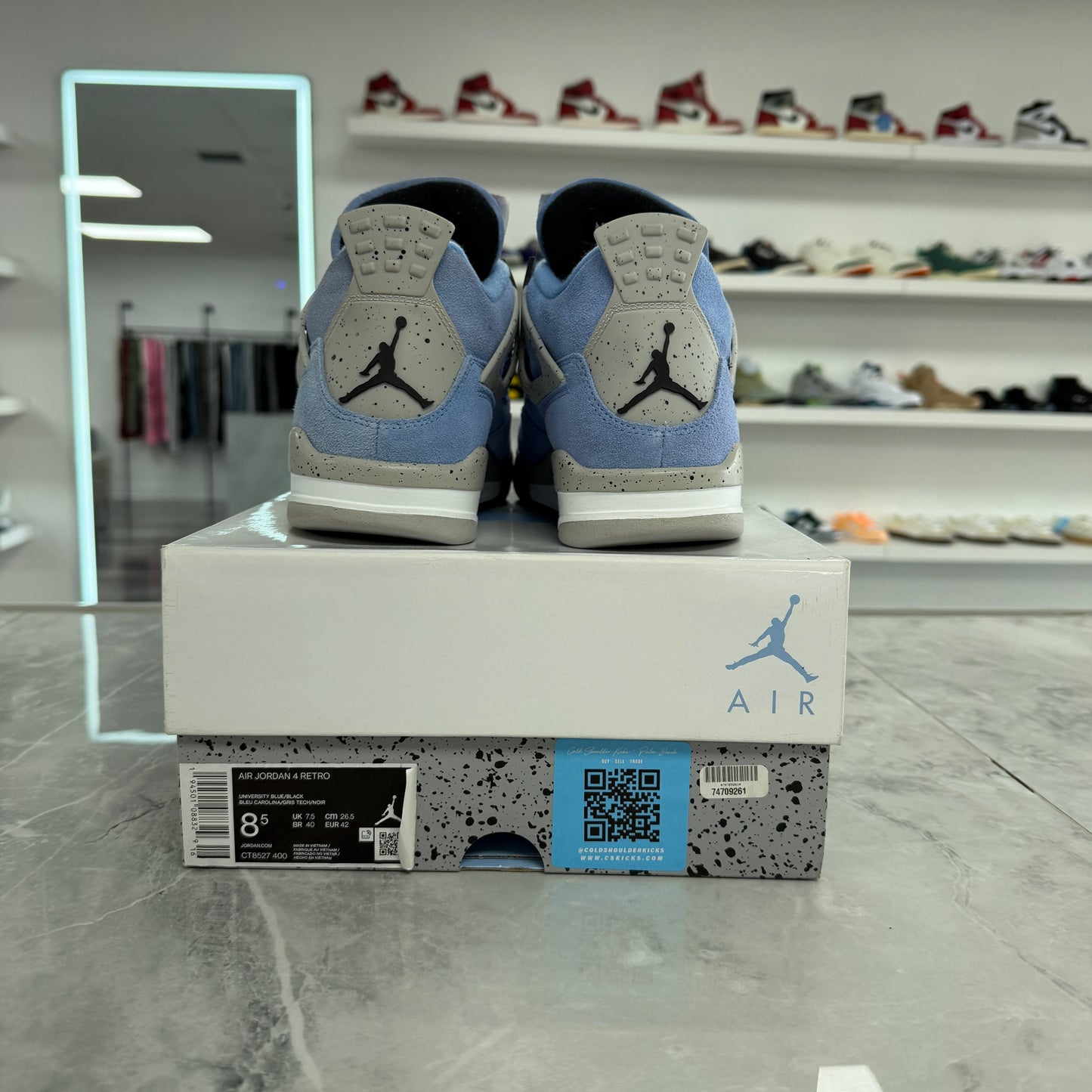 Jordan 4 Retro University Blue (USED)
