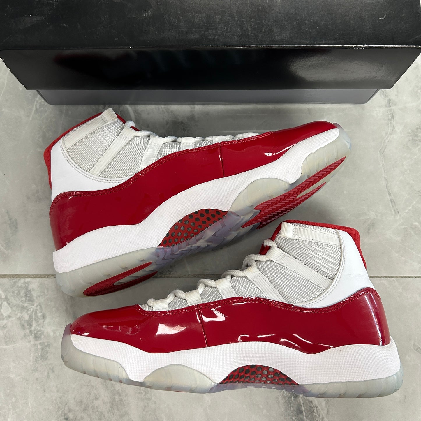 Air Jordan 11 Retro Cherry (USED)