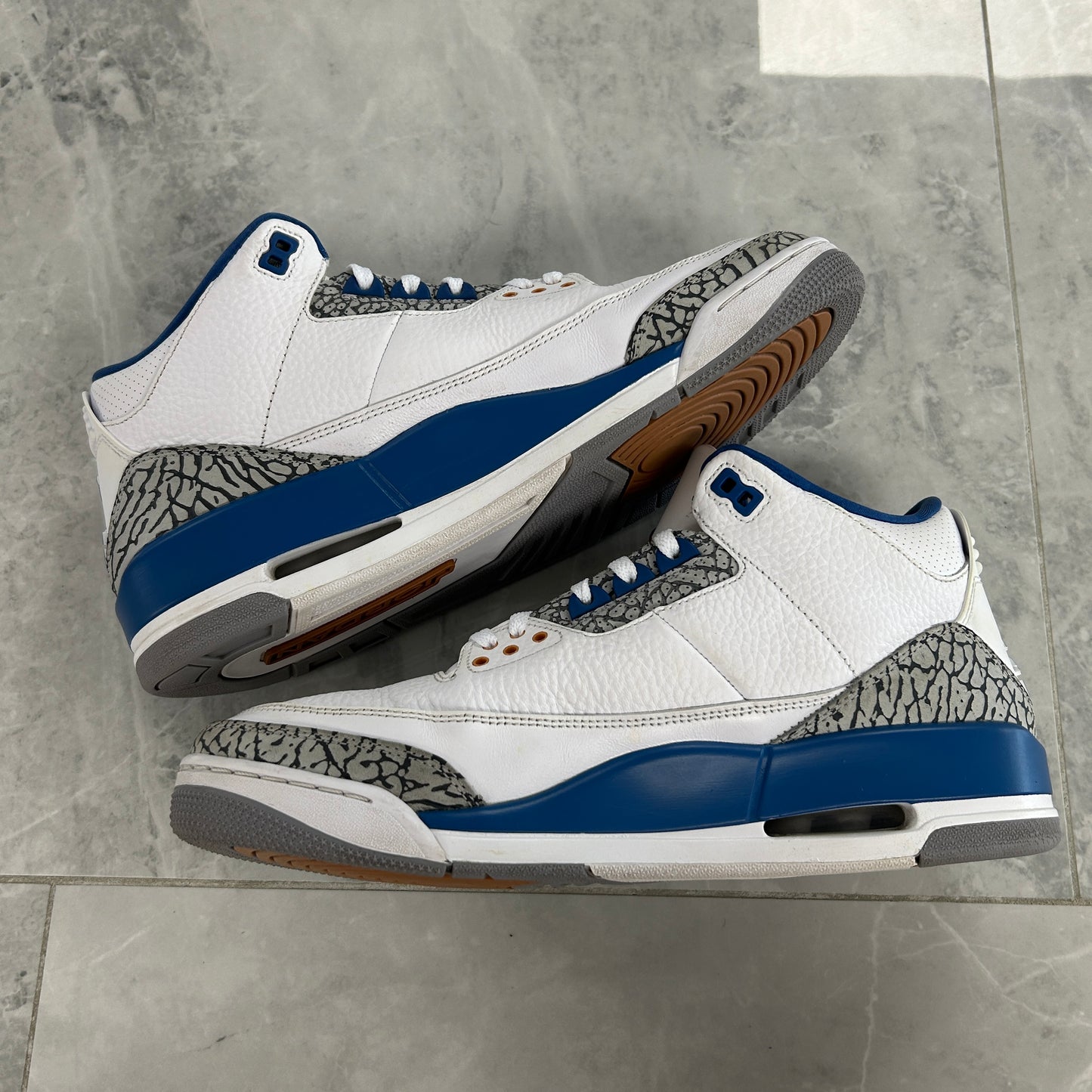 Air Jordan 3 Retro Washington
Wizards (USED)