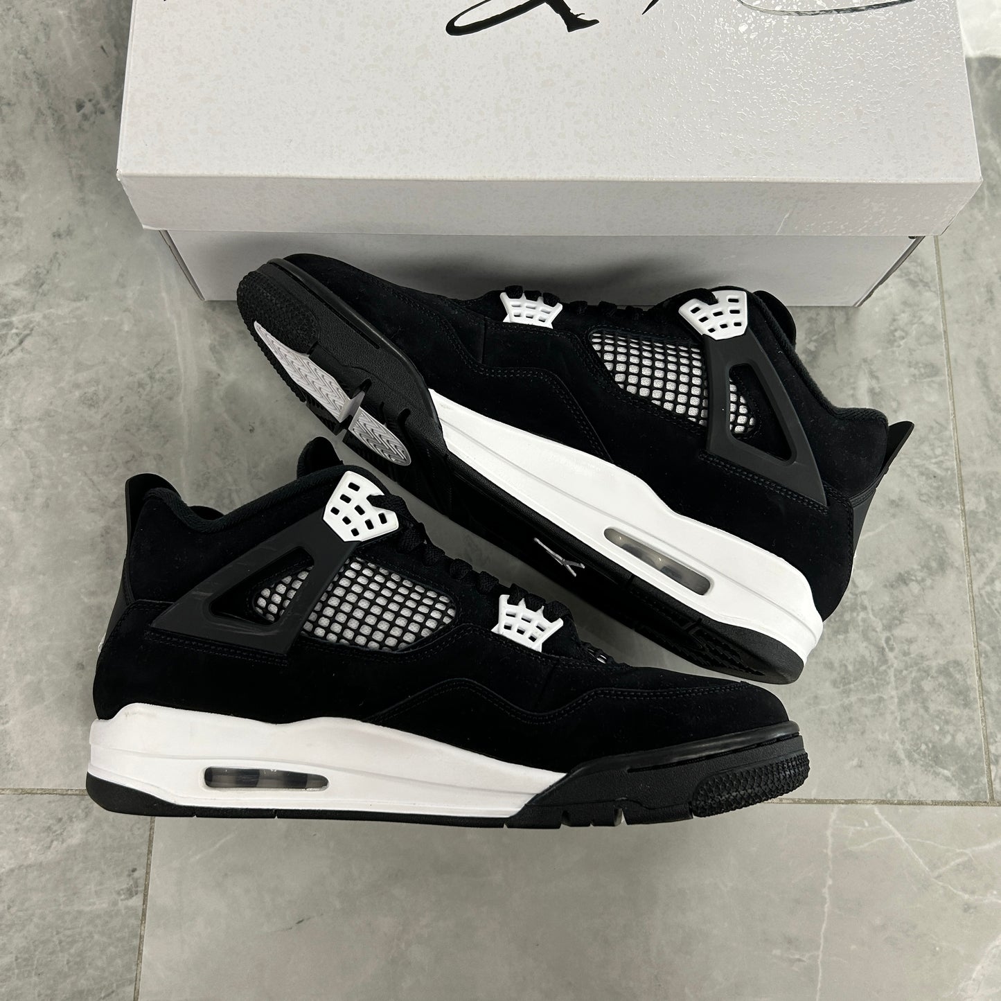 Jordan 4 Retro White Thunder (Used)