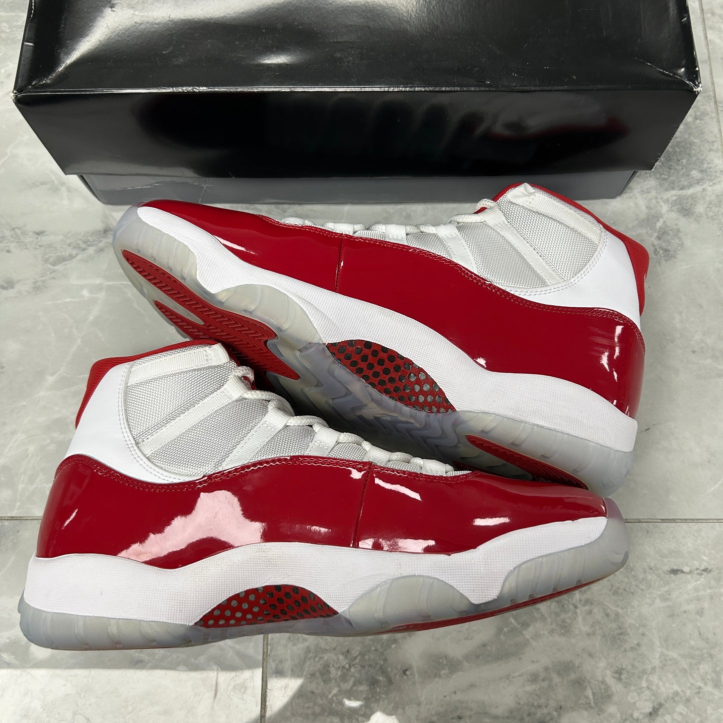 Air Jordan 11 Retro Cherry (USED)