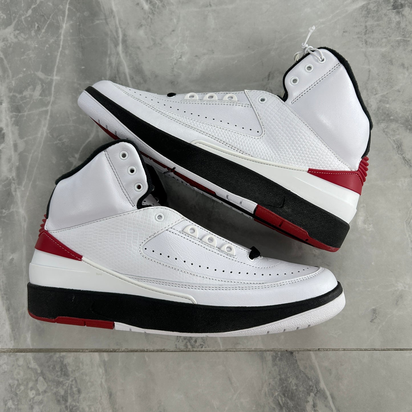 Jordan 2 Retro OG Chicago (2022)(Used)(No Box)