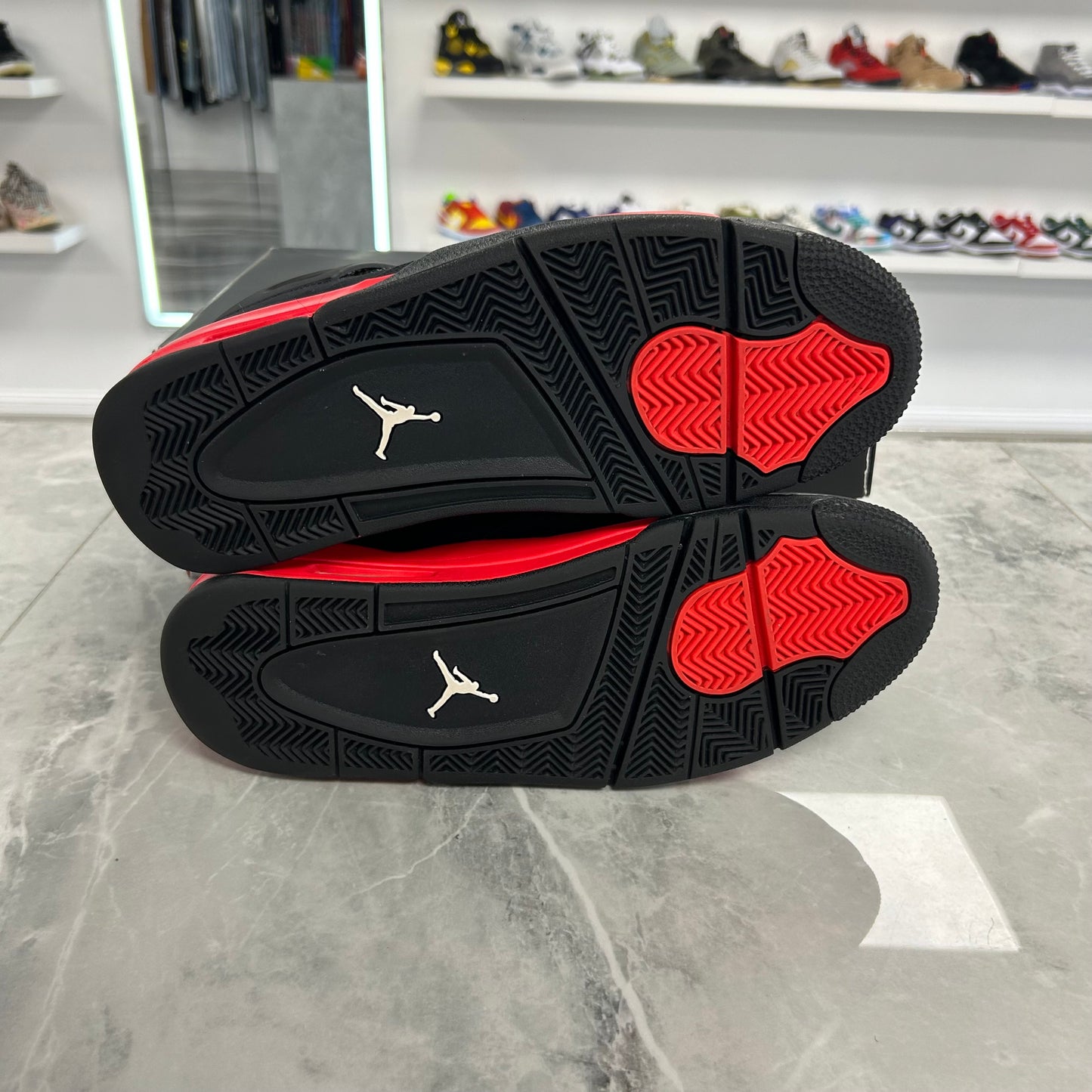 Jordan 4 Retro Red Thunder (USED)
