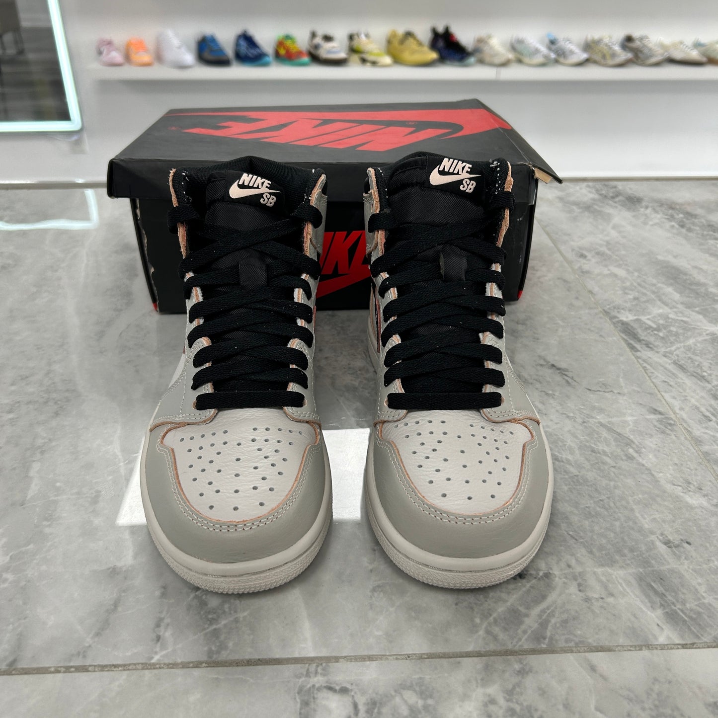 Jordan 1 Retro High SB NYC to Paris (USED)