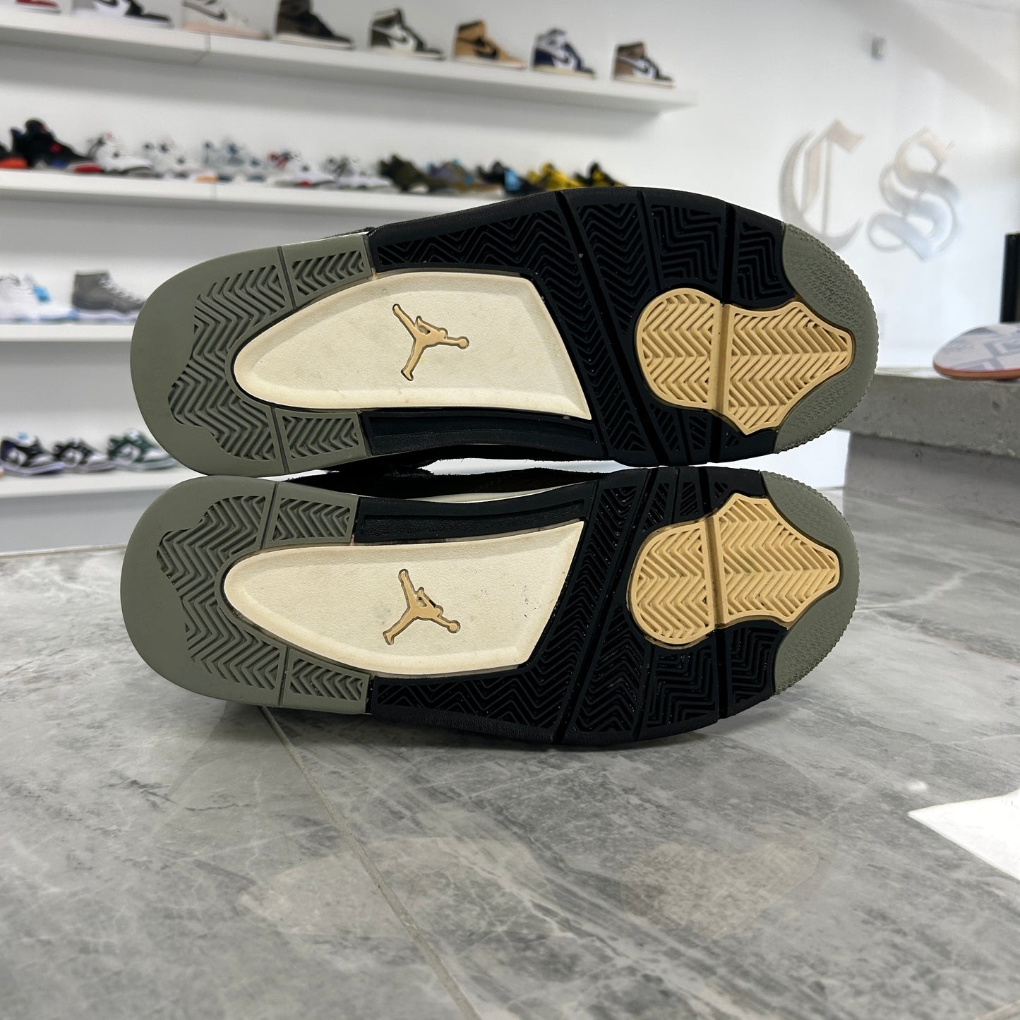Air Jordan 4 Retro SE Craft 'Olive' (USED NO BOX)