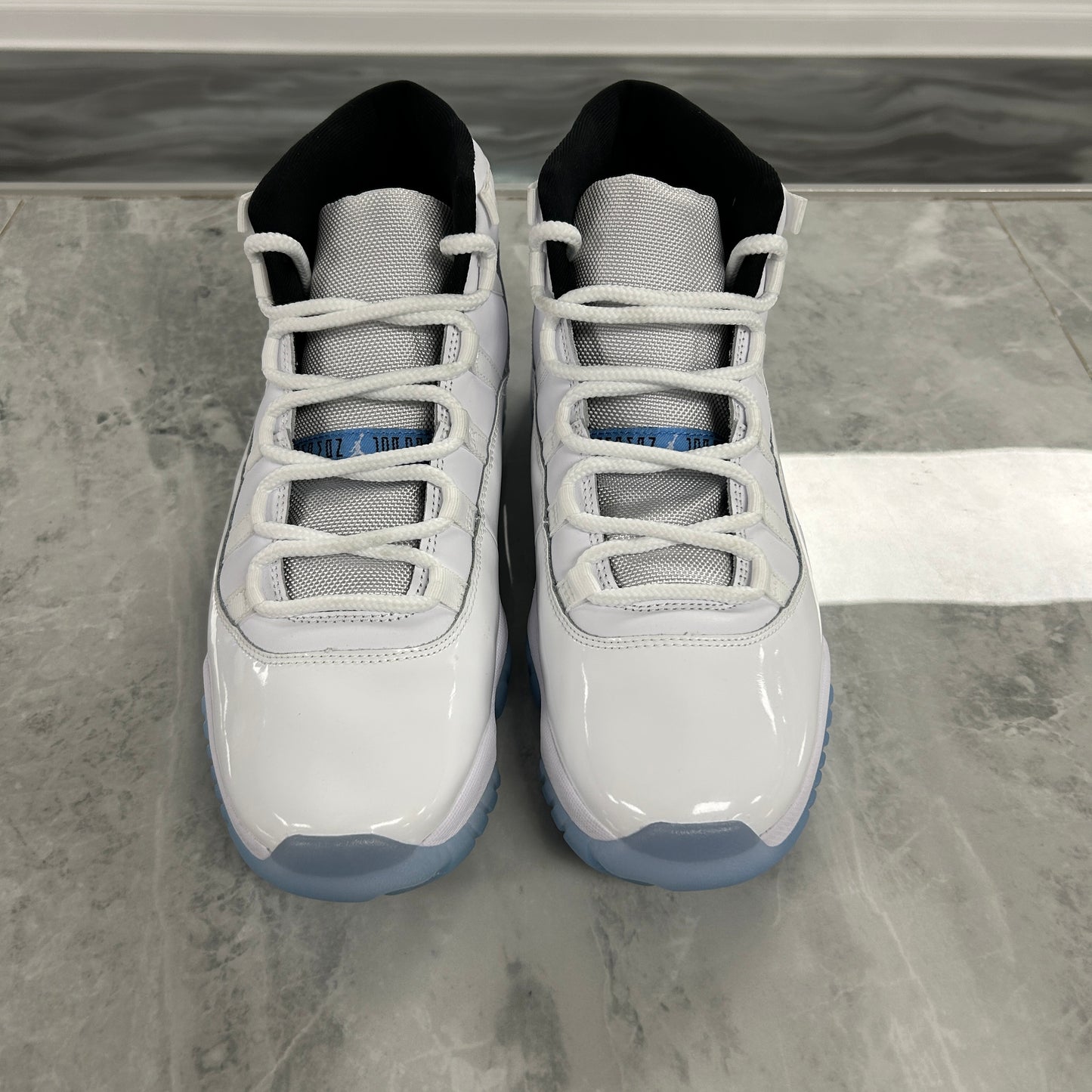 Jordan 11 Retro Legend Blue (2024) (USED NO BOX)