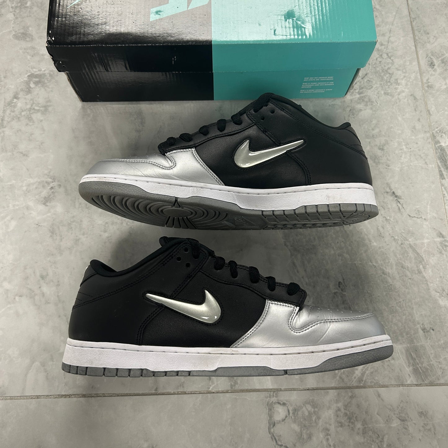 Nike SB Dunk Low Supreme Jewel Swoosh Silver (USED)