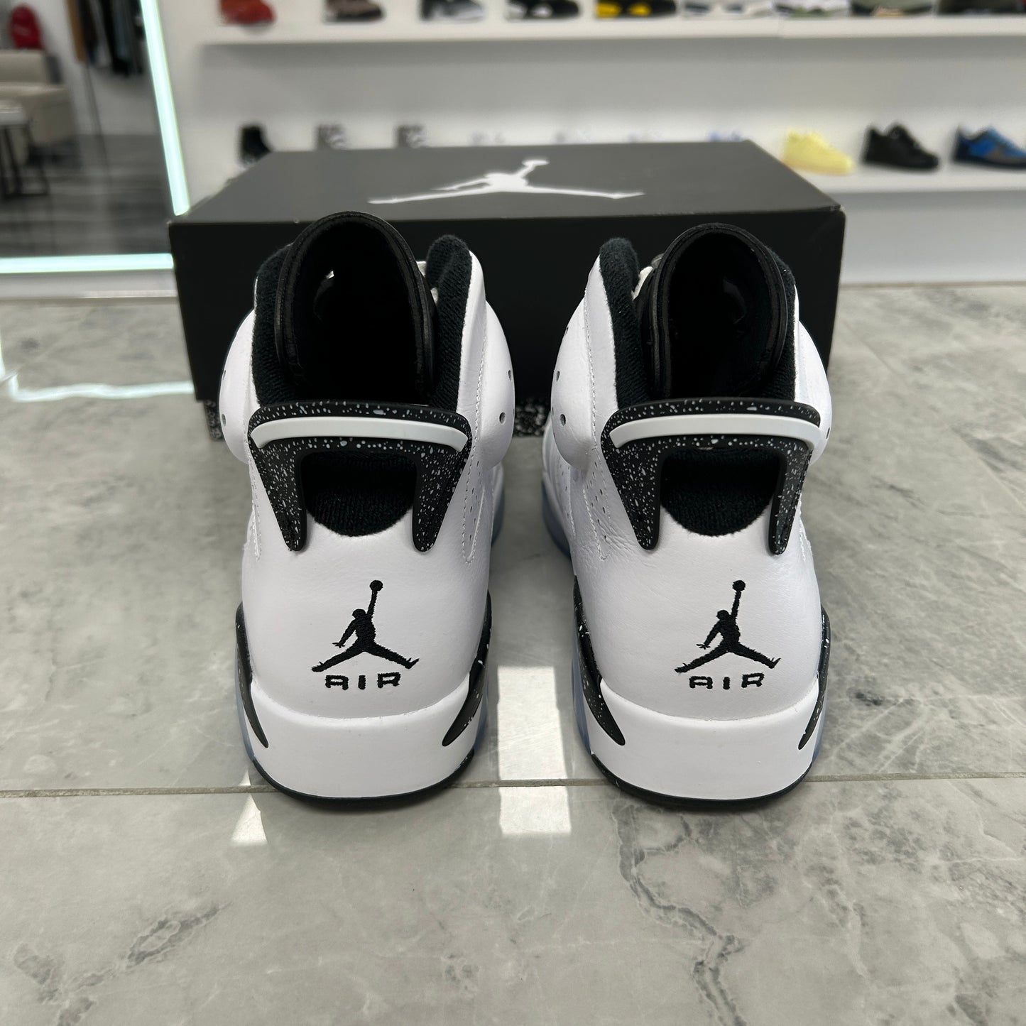 Jordan 6 Retro Reverse Oreo (USED)