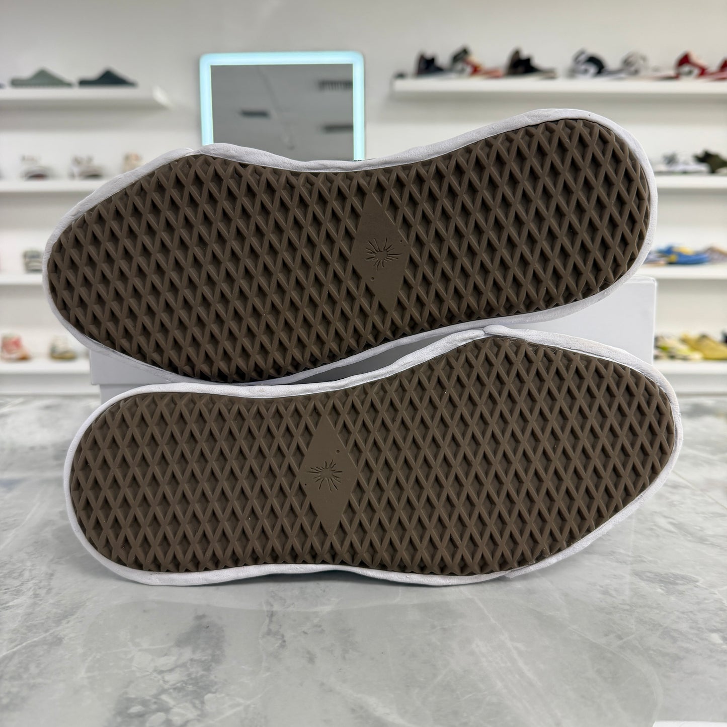 Maison Mihara Yasuhiro Hank OG
Sole Canvas Low Black White (Used)
