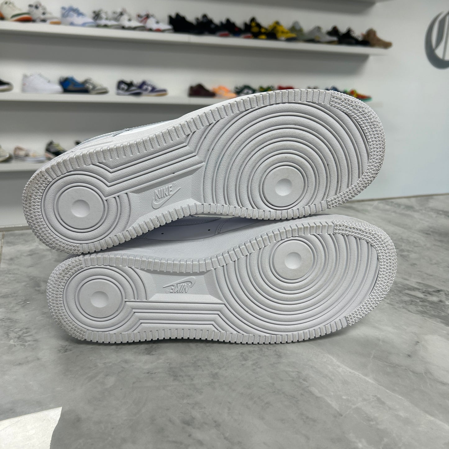 Nike Air Force 1 Low Supreme White (USED)