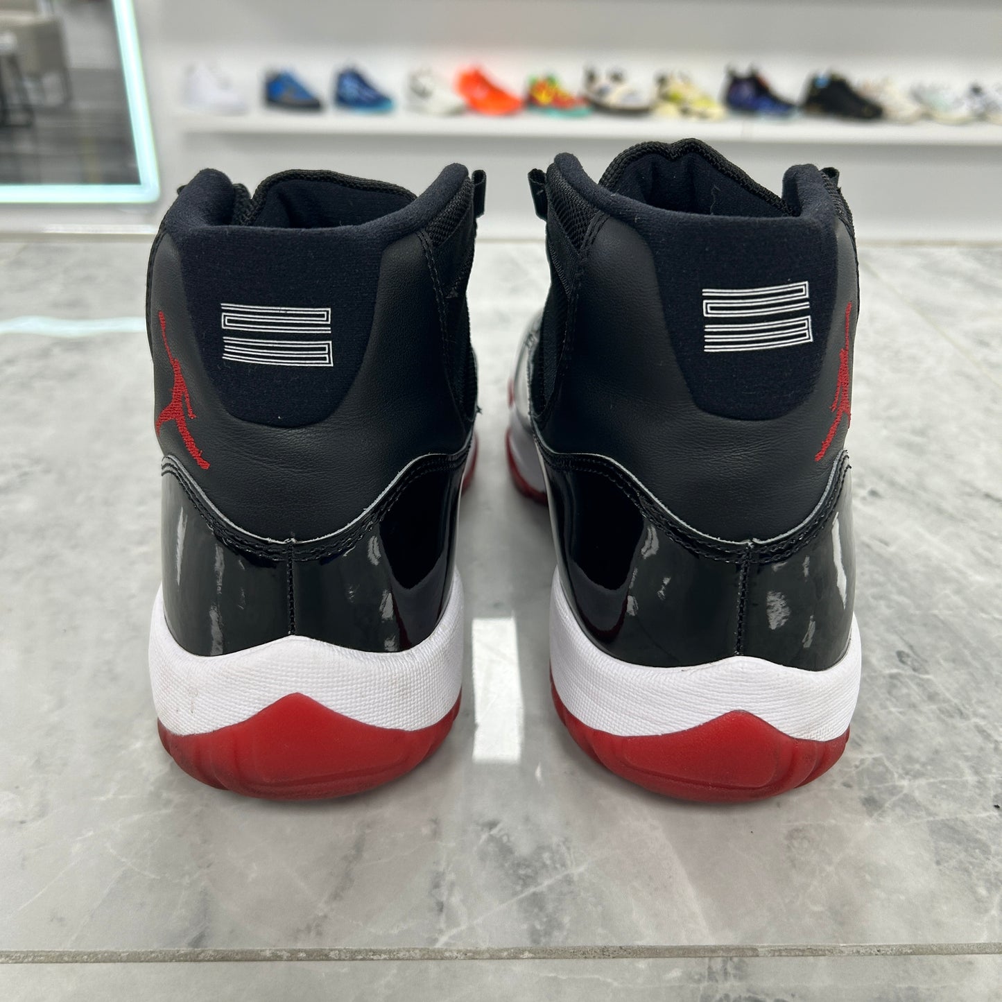Air Jordan 11 Retro Bred 2019 (USED NO BOX)