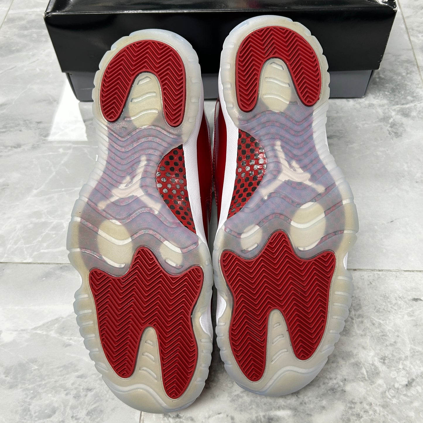 Air Jordan 11 Retro Cherry (USED)