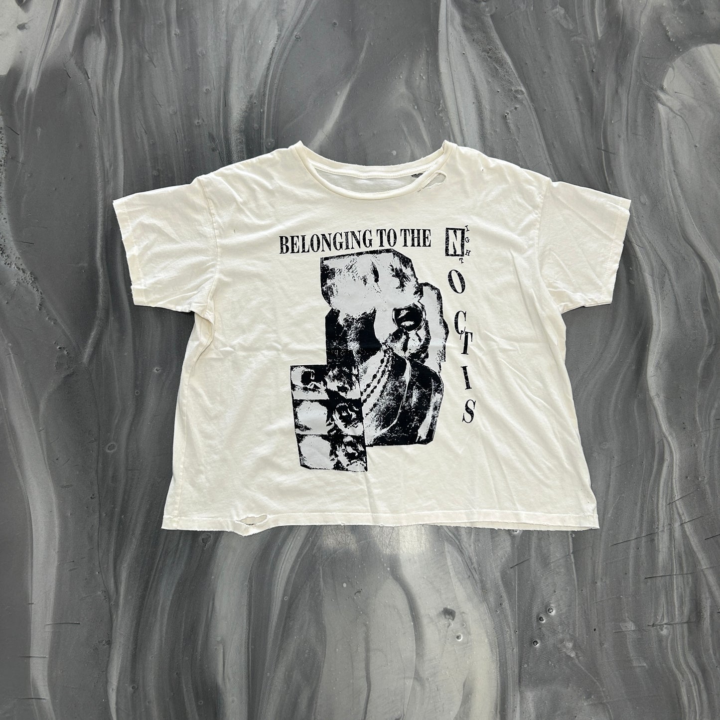 Notics Beloning To The Night Tee